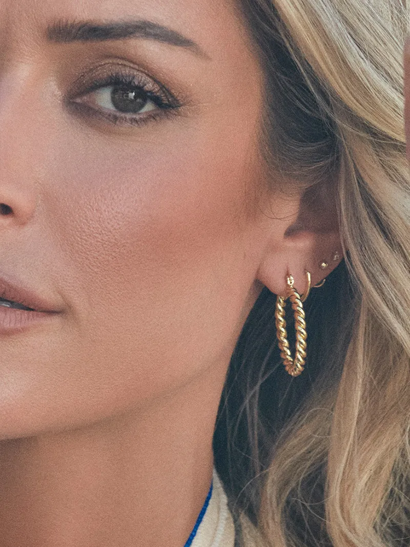 Rope Twist Hoop Earrings sold by Uncommon James product image thumbnail 4