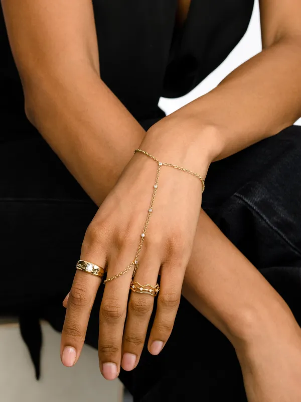 Vivoli Hand Chain made by Uncommon James