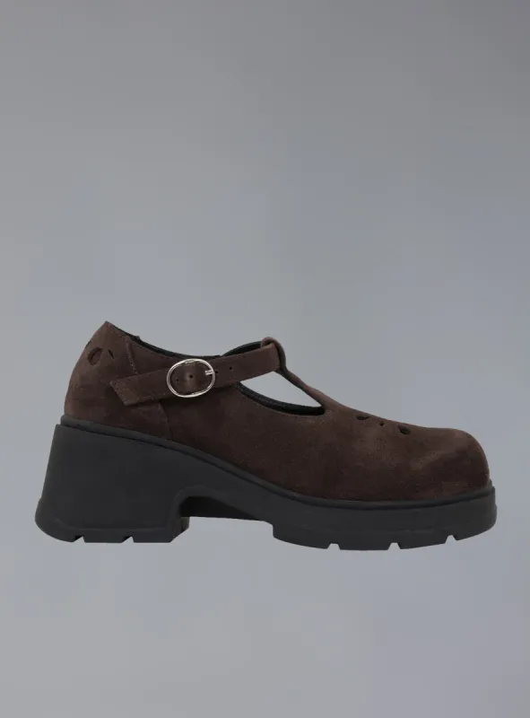 Comma Shoe sold by UNIF