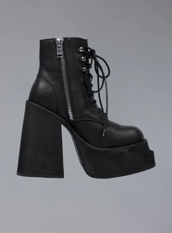 Brat Boot sold by UNIF