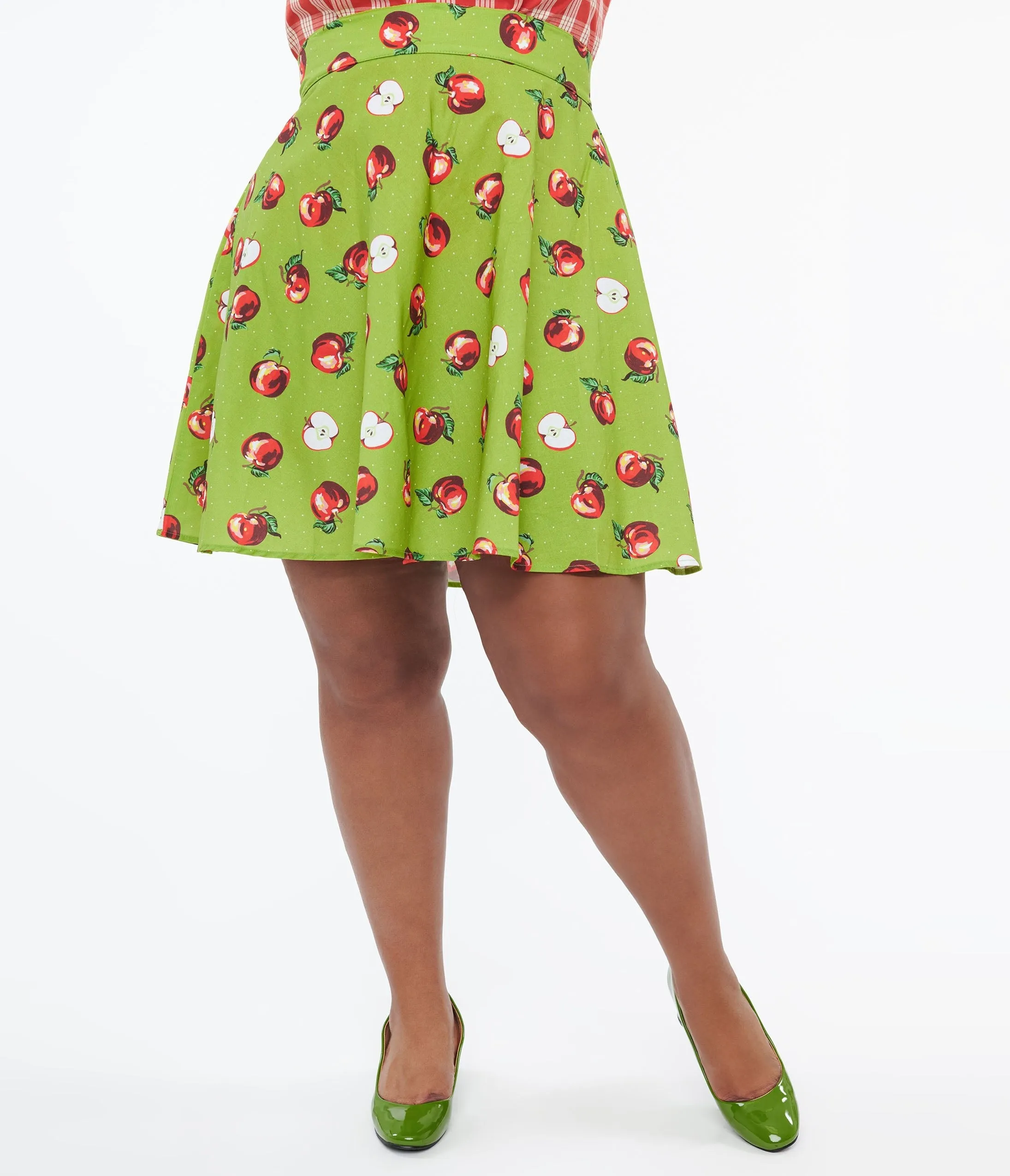 Retrolicious Plus Size 1950s Green & Red Apple Print Skater Skirt sold by Unique Vintage product image thumbnail 2