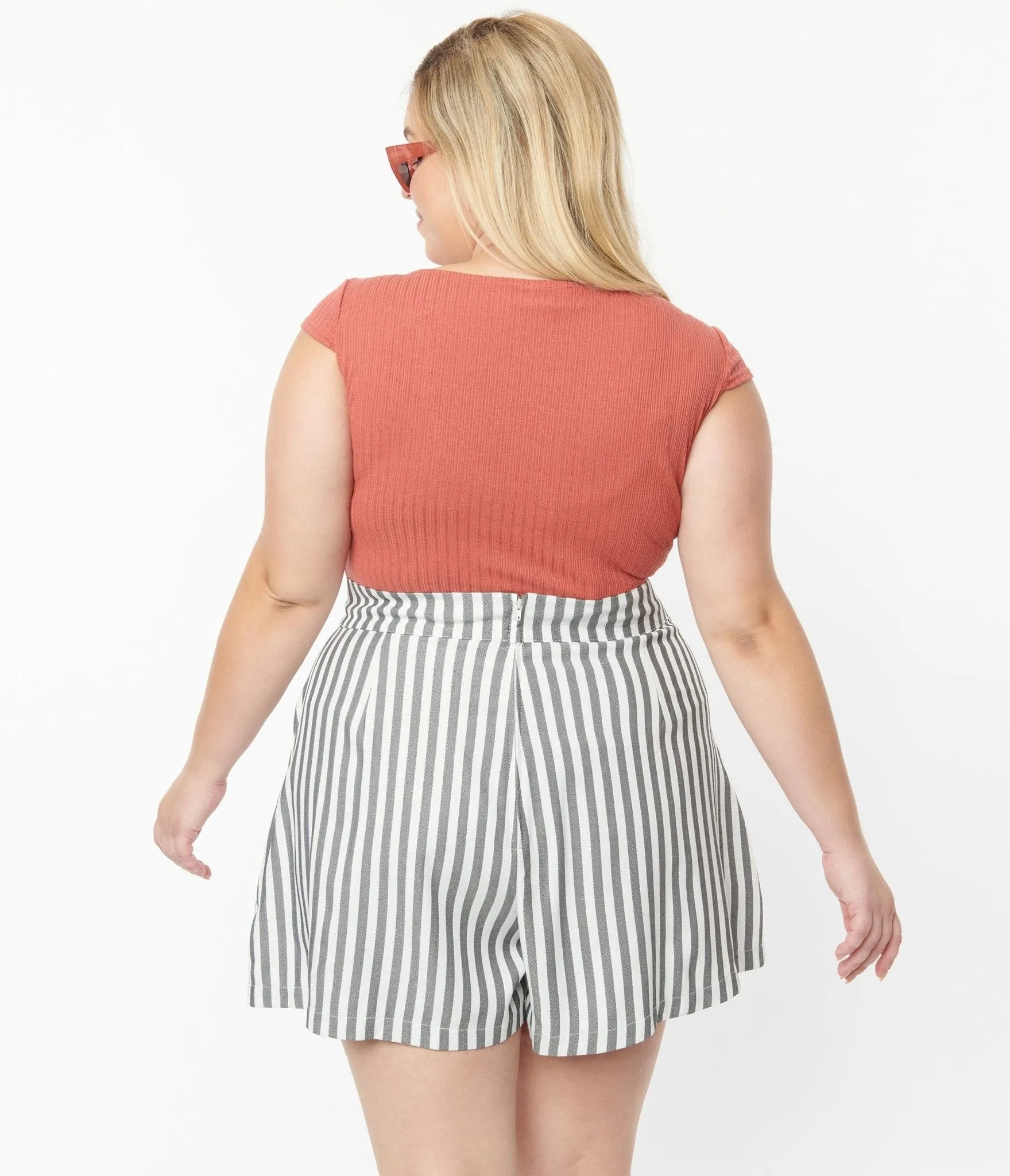 Unique Vintage Plus Size Dusty Rose Scoop Neck Bodysuit sold by Unique Vintage product image thumbnail 3