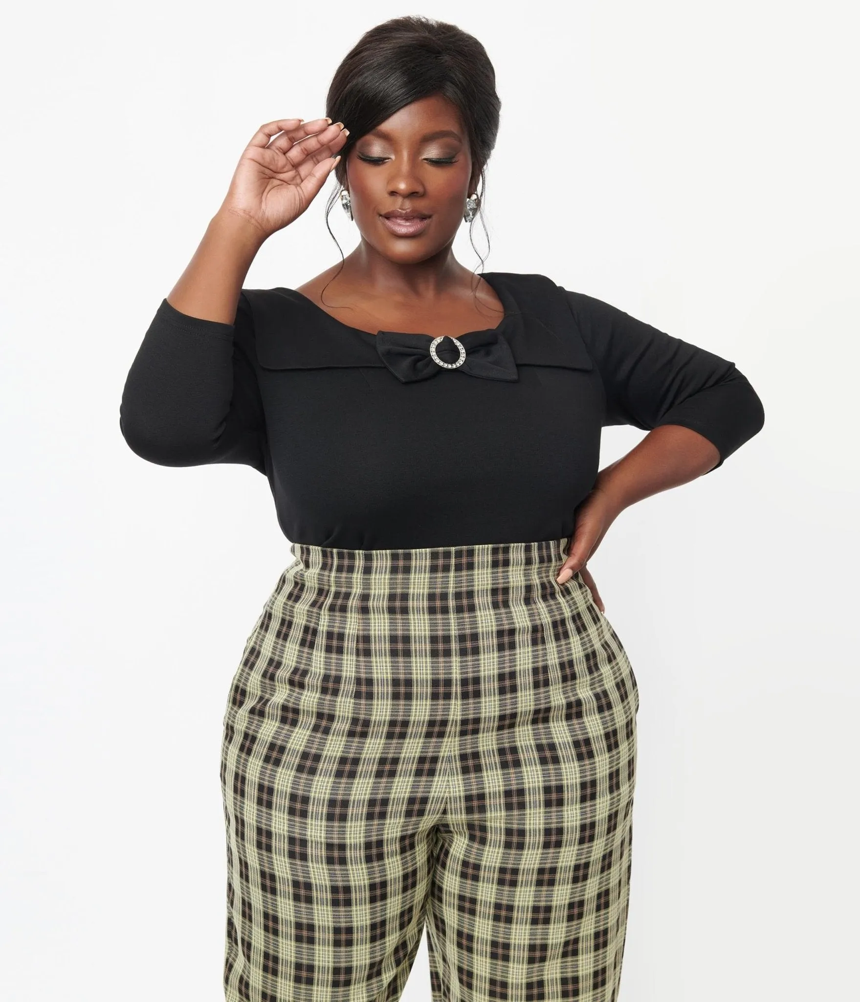 Unique Vintage Plus Size Black Wide Collar & Bow Top sold by Unique Vintage product image thumbnail 4