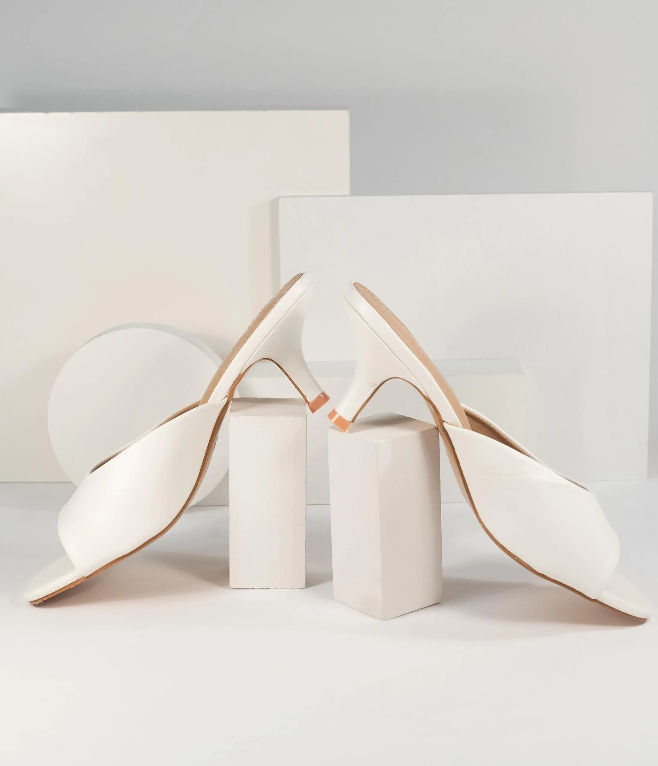 White Leatherette Peep Toe Kitten Heels sold by Unique Vintage product image thumbnail 3