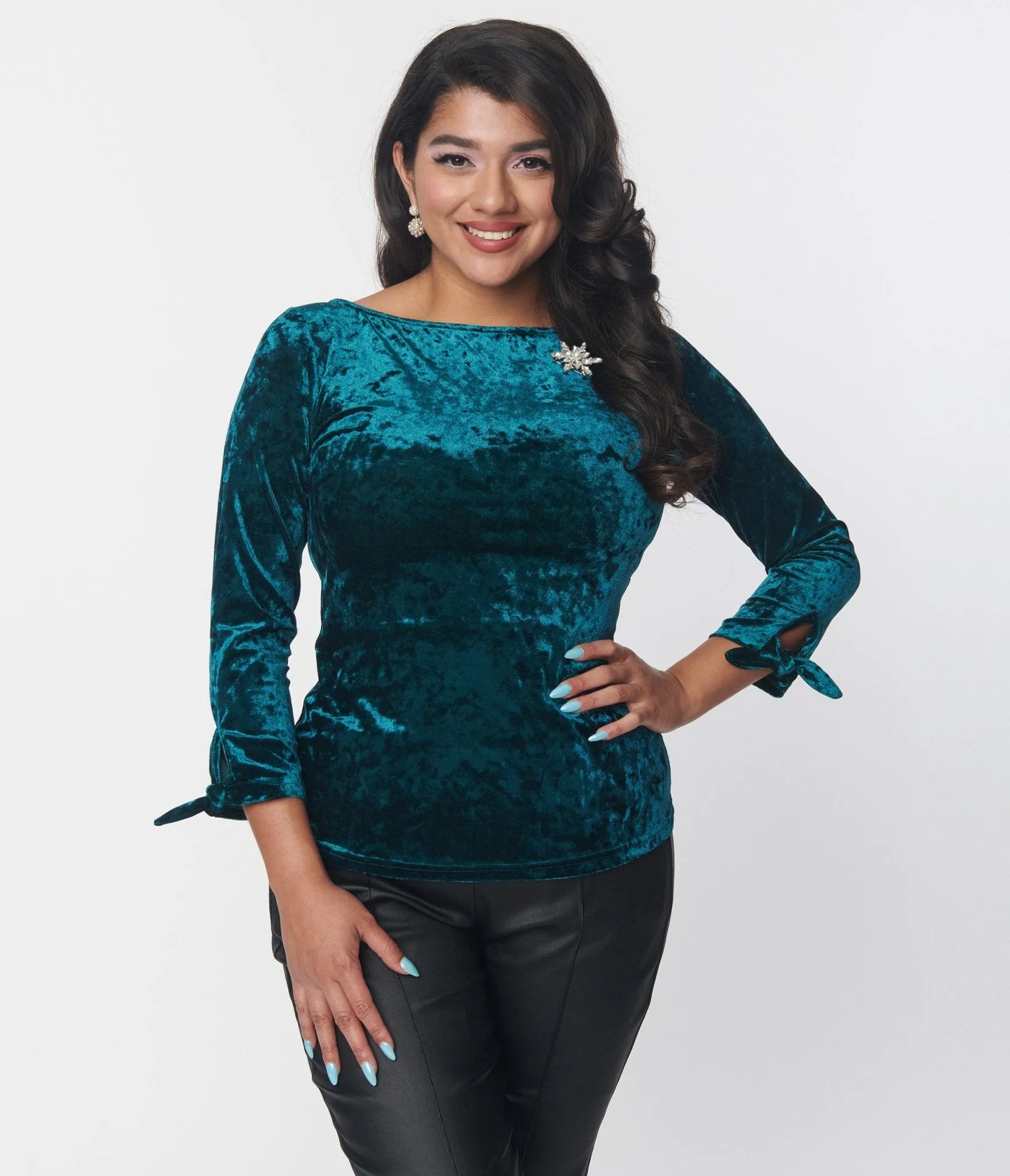 Unique Vintage Emerald Green Crushed Velvet Gracie Top sold by Unique Vintage product image thumbnail 3