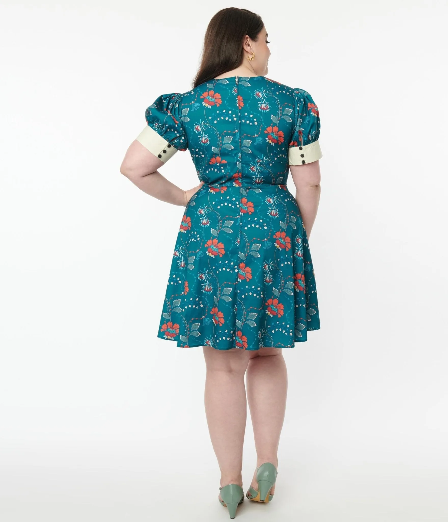 Unique Vintage Plus Size 1940s Teal & Red Floral Chain Print Swing Dress sold by Unique Vintage product image thumbnail 3