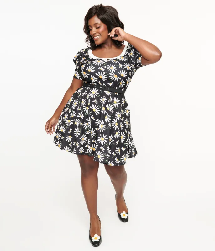 Smak Parlour Plus Size Black & White Daisy Group Chat Flare Dress sold by Unique Vintage