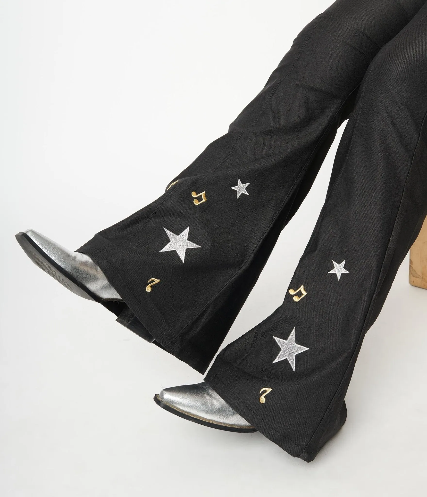 Unique Vintage Plus Size 1970s Black Stars & Music Notes Flare Jeans sold by Unique Vintage product image thumbnail 5