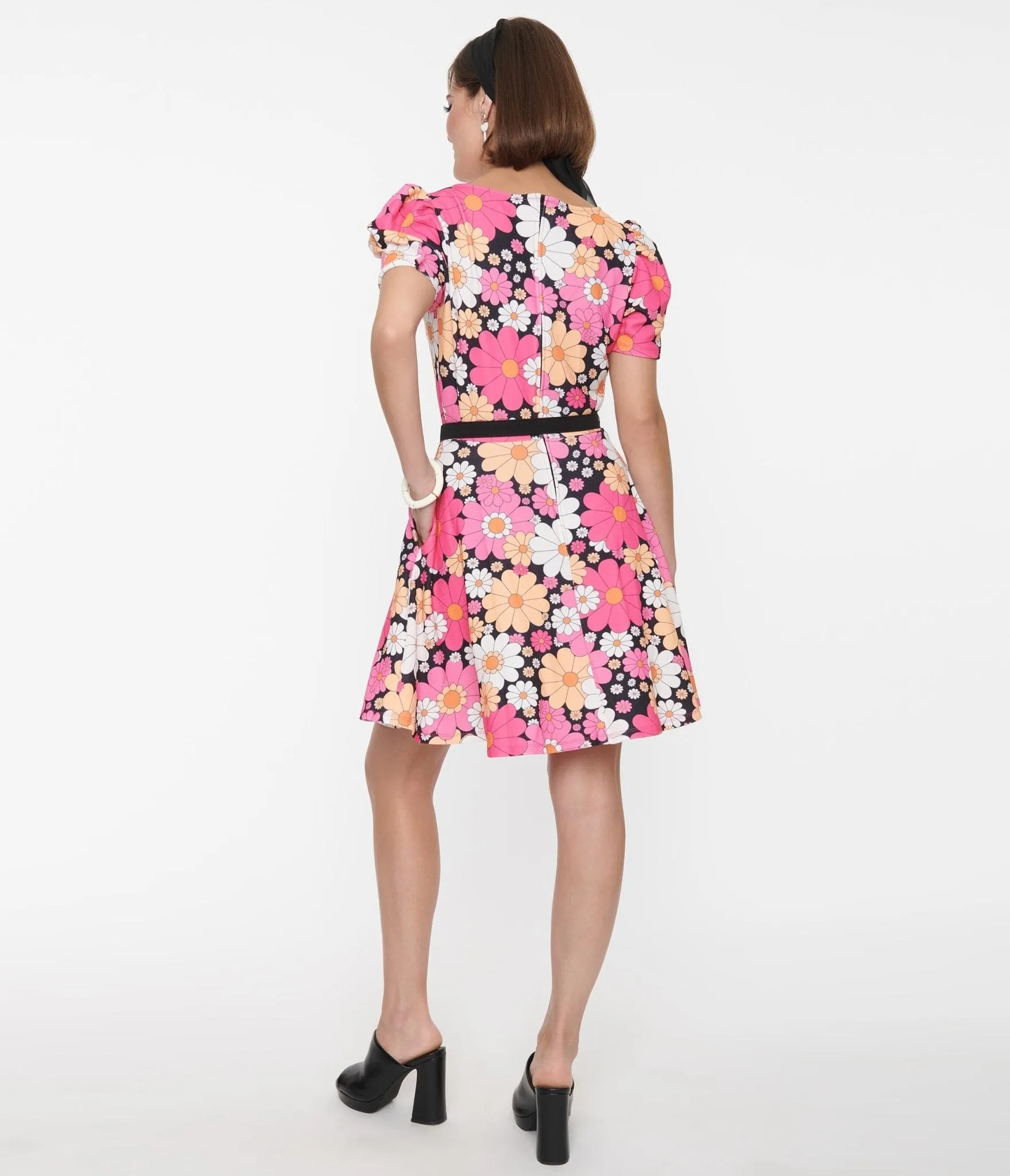 Smak Parlour Pink & White Floral Puff Sleeve Flare Dress sold by Unique Vintage product image thumbnail 3