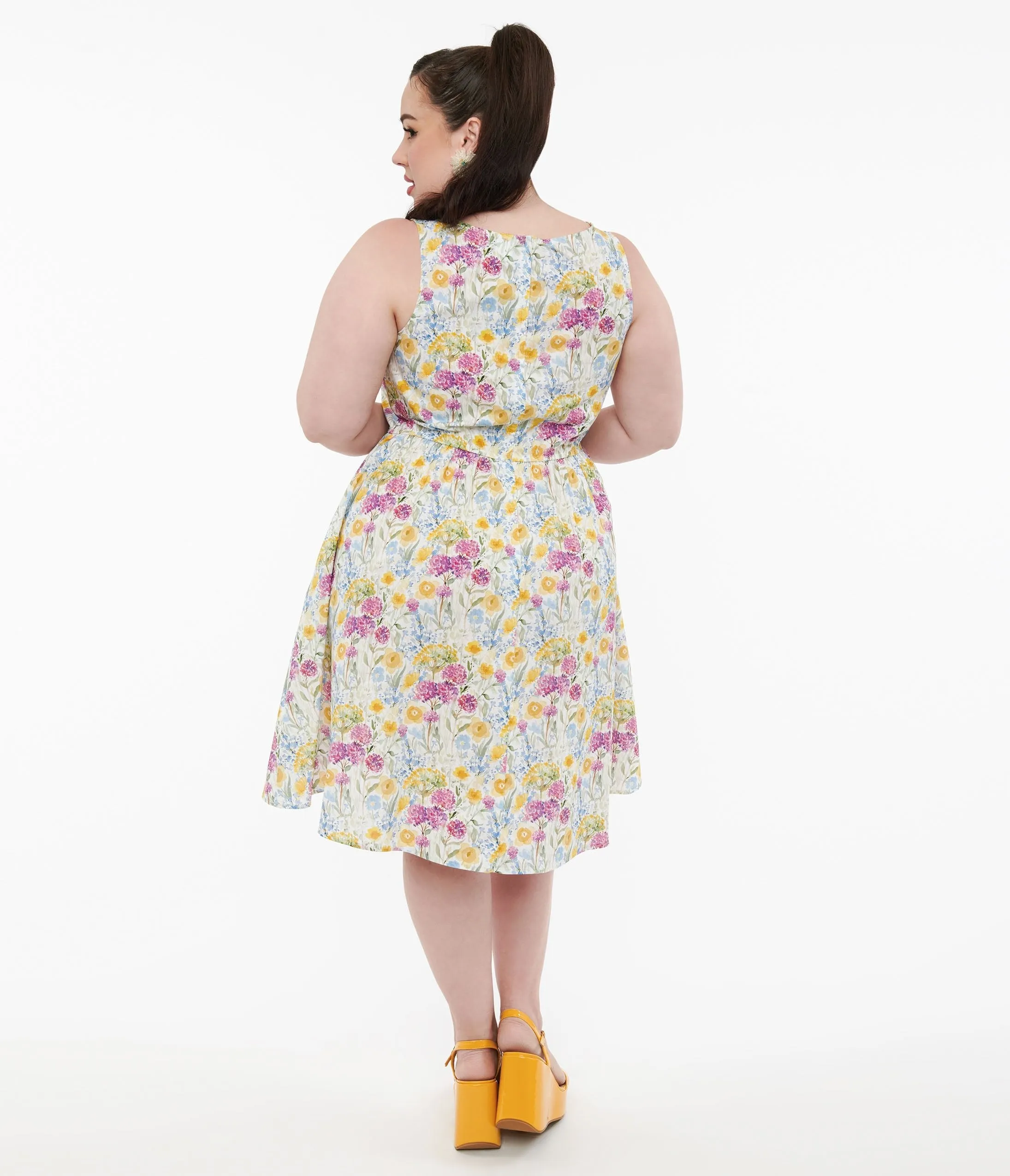 Retrolicious Plus Size 1950s Vintage Style Wildflower Cotton Swing Dress sold by Unique Vintage product image thumbnail 3