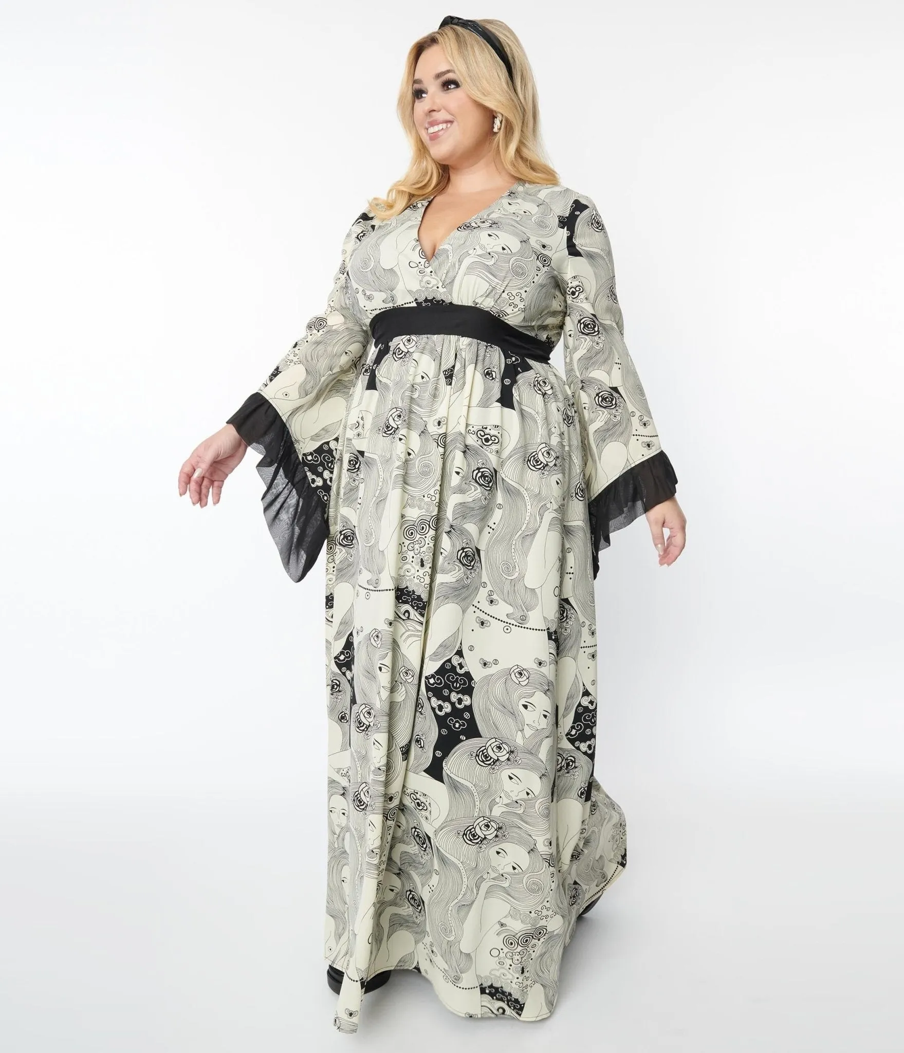 Unique Vintage Plus Size 1970s Psychedelic Goddess Print Maxi Dress sold by Unique Vintage product image thumbnail 4