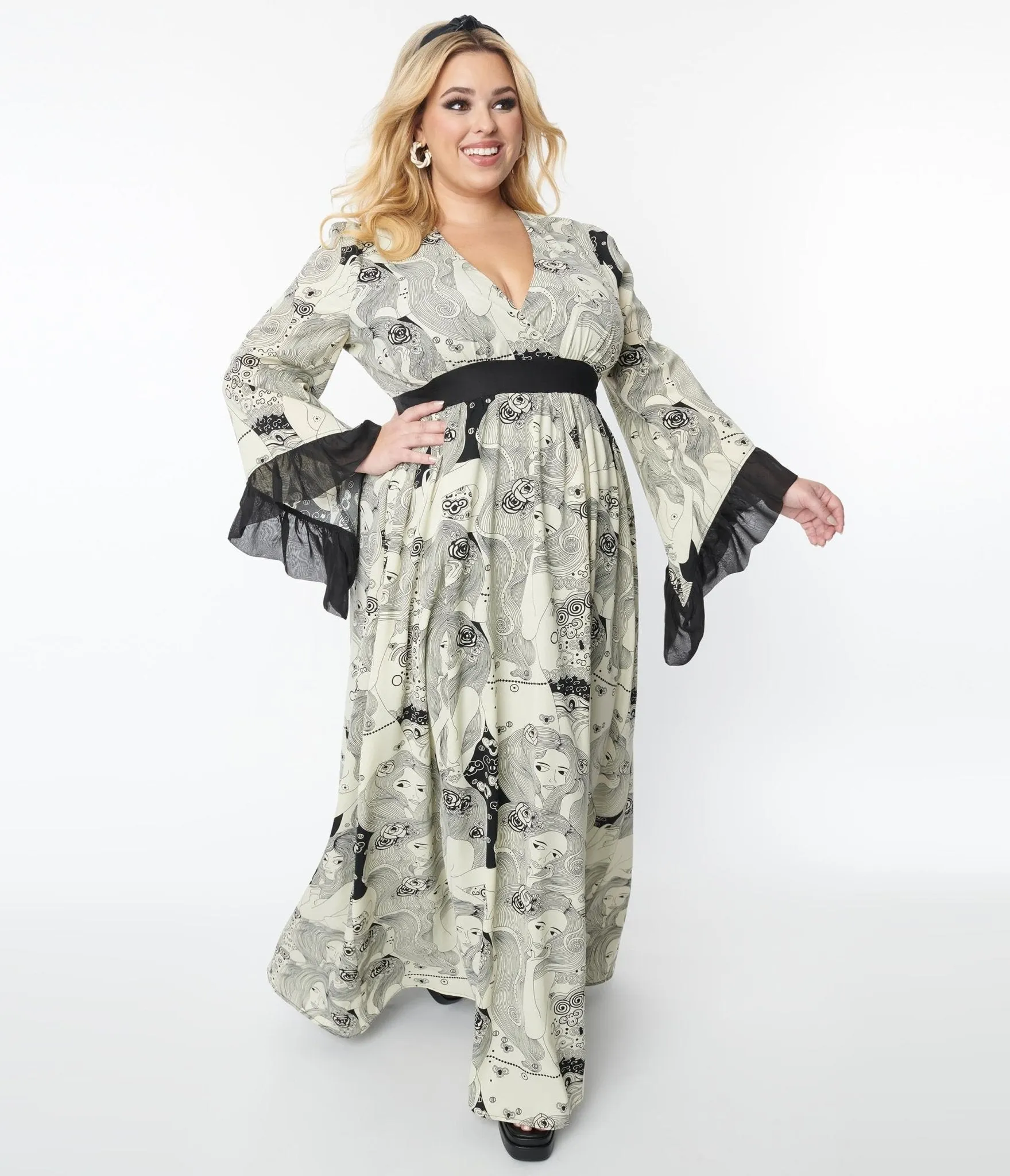 Unique Vintage Plus Size 1970s Psychedelic Goddess Print Maxi Dress sold by Unique Vintage product image thumbnail 5