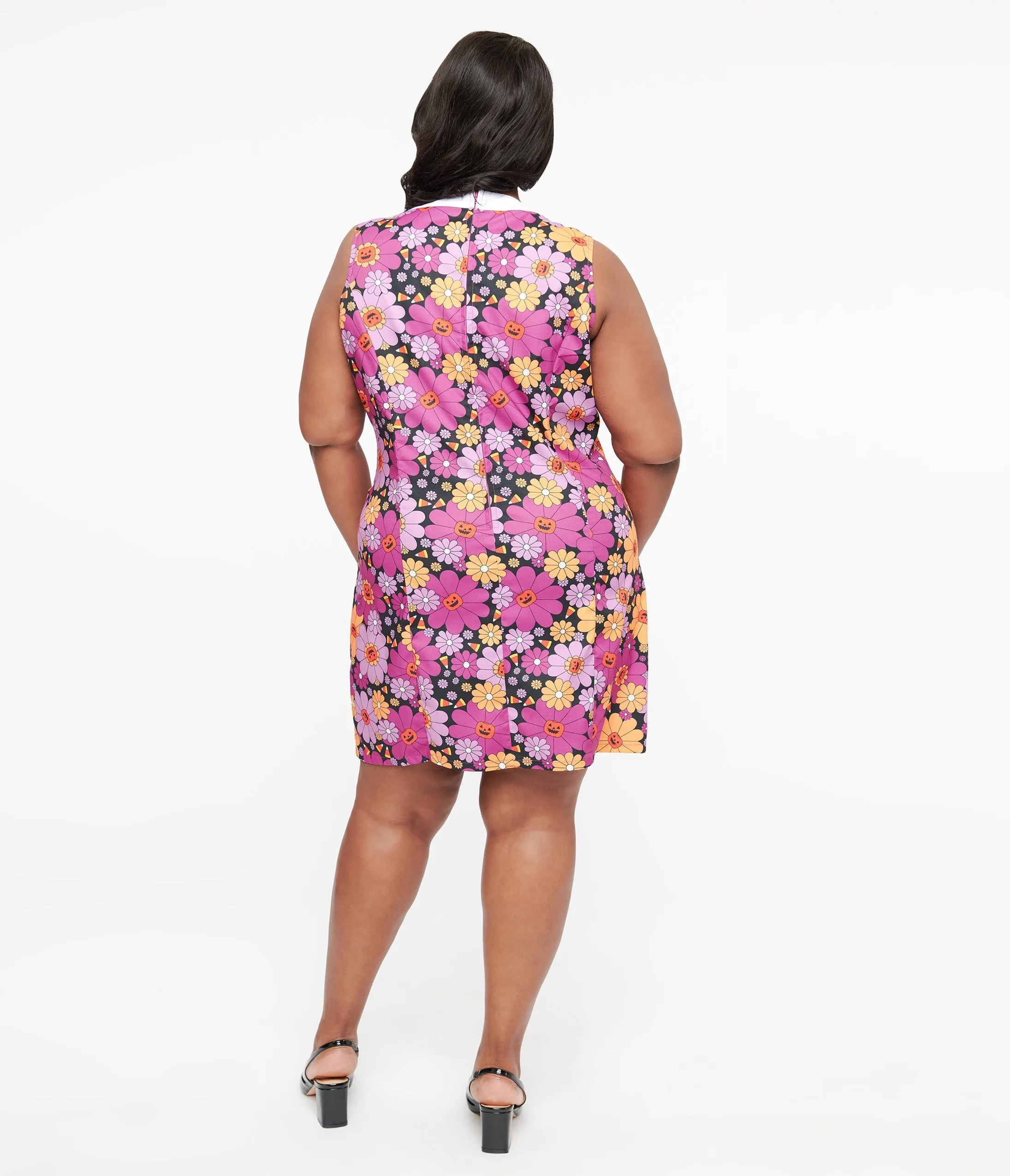 Smak Parlour Plus Size 1960s Purple & Orange Pumpkin Floral Mod Shift Dress sold by Unique Vintage product image thumbnail 2