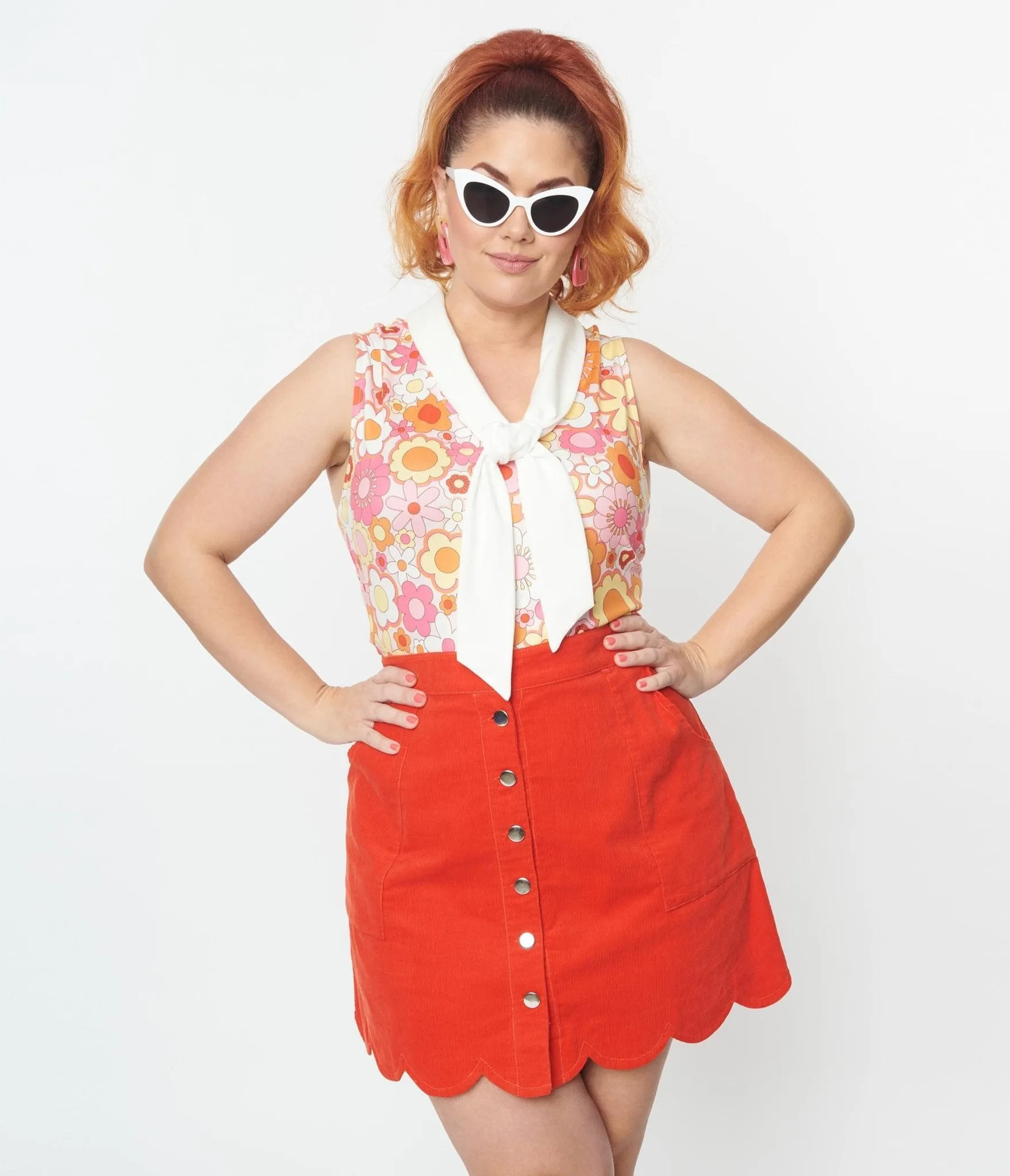 Smak Parlour Mod Floral & White Neck Tie Top sold by Unique Vintage product image thumbnail 4