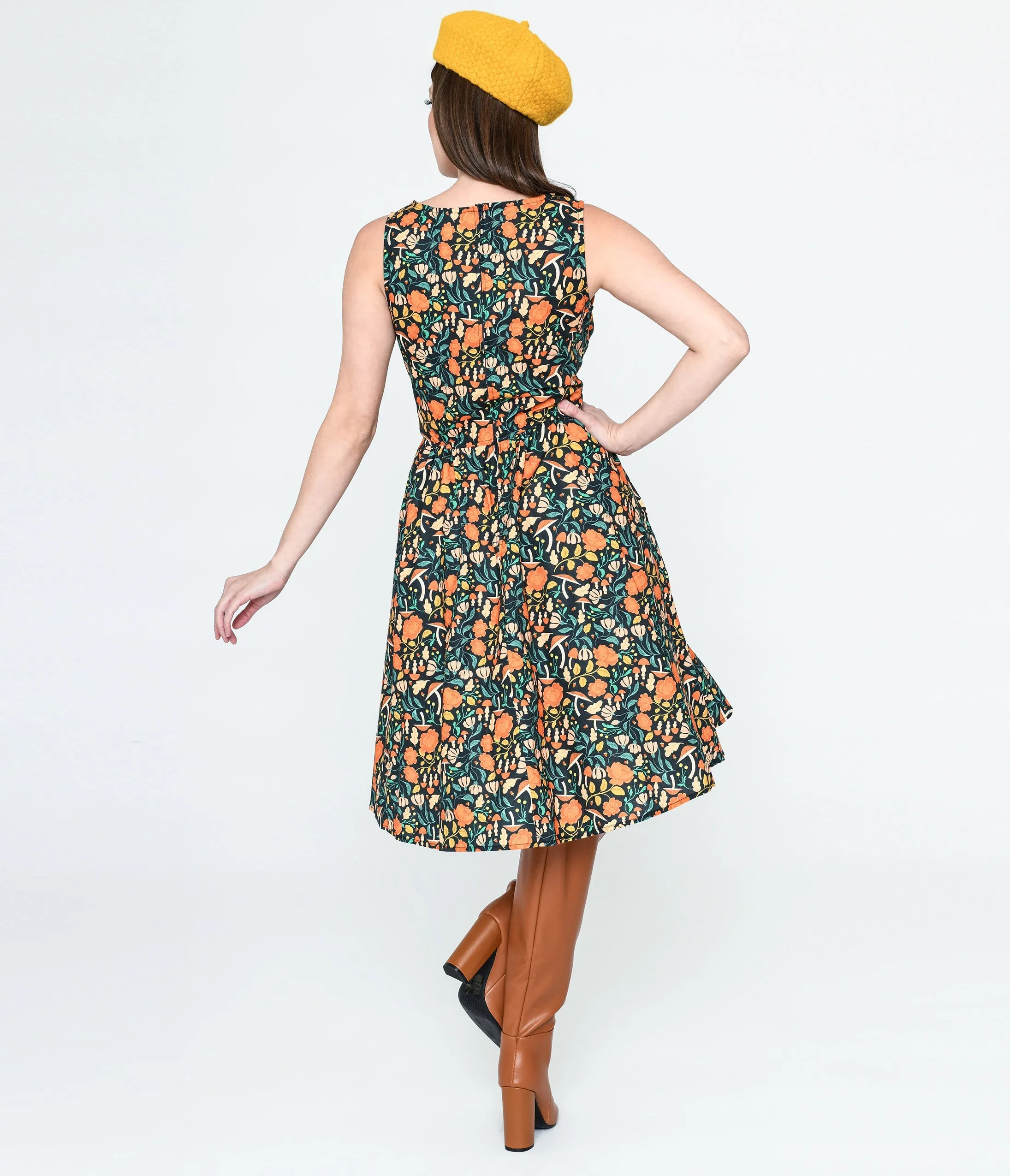 Retrolicious Black Flora Swing Dress sold by Unique Vintage product image thumbnail 3