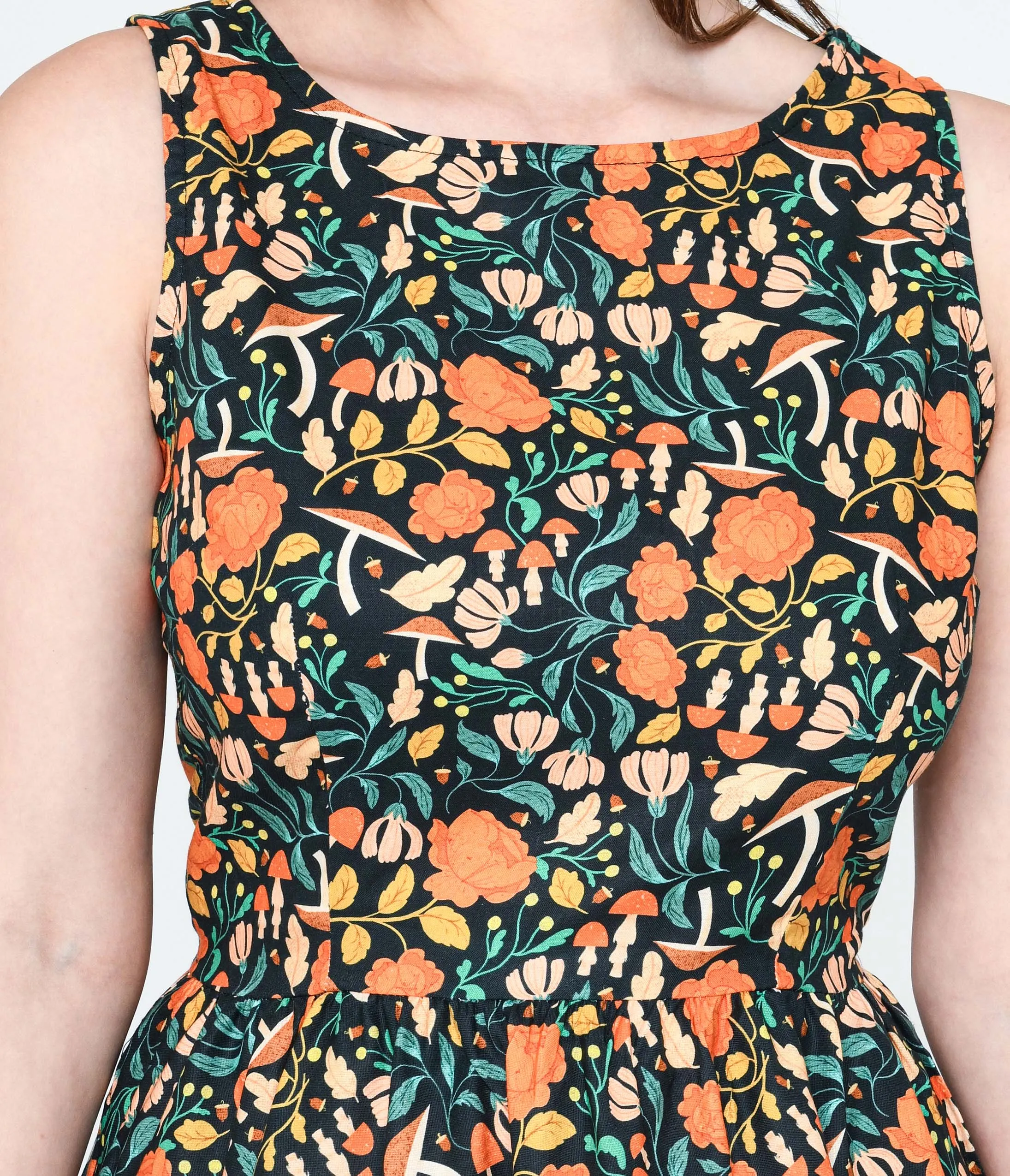 Retrolicious Black Flora Swing Dress sold by Unique Vintage product image thumbnail 2