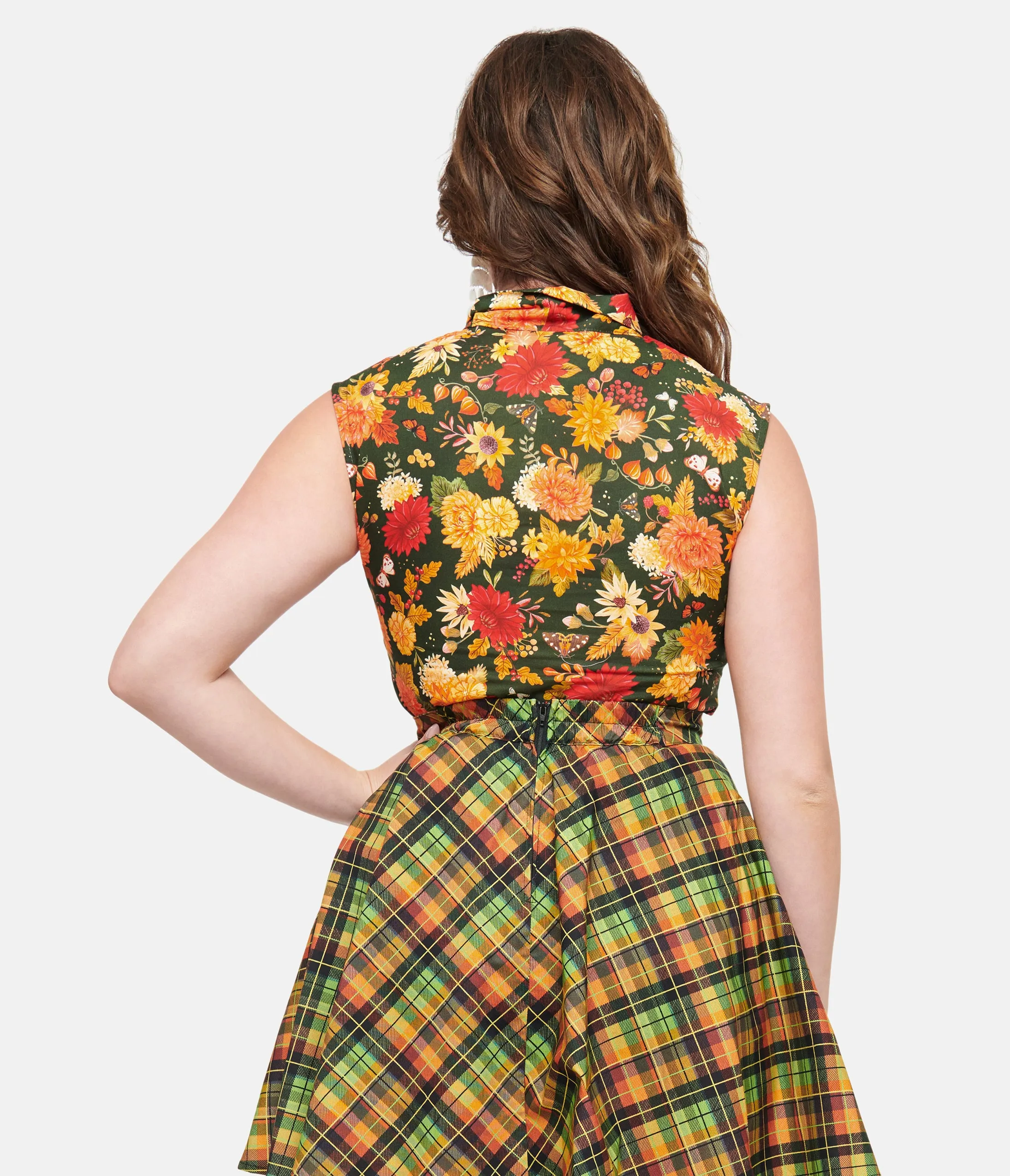 Retrolicious 1950s Dark Green Autumn Floral Cotton Bow Top sold by Unique Vintage product image thumbnail 2