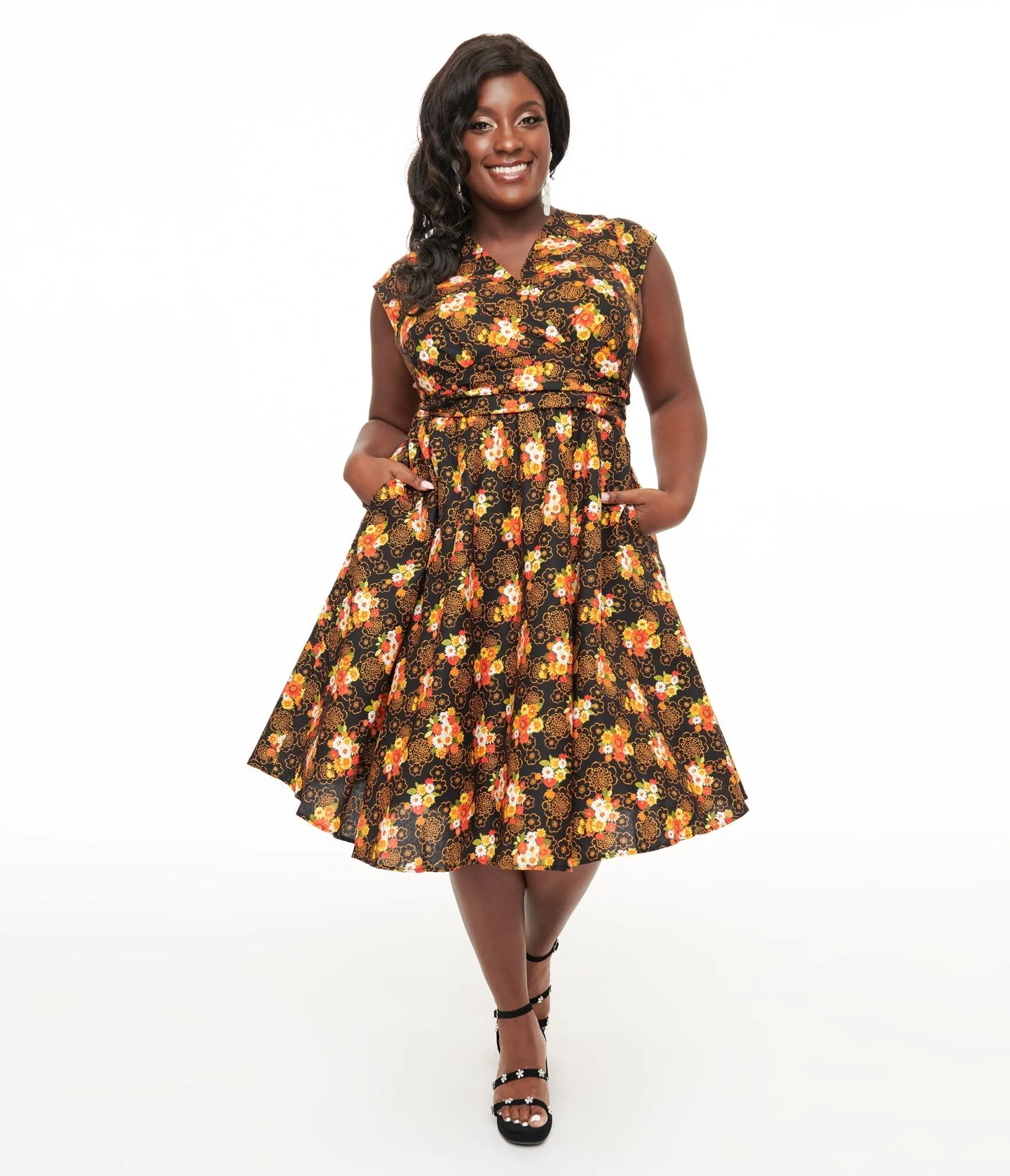 Retrolicious Plus Size 1950s Brown Floral Cotton Greta Swing Dress sold by Unique Vintage product image thumbnail 3