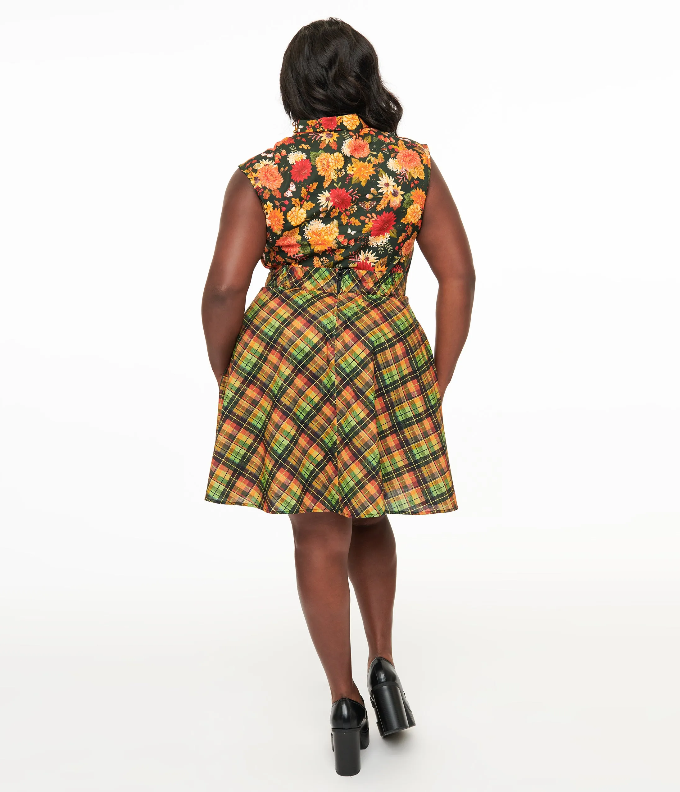 Retrolicious Plus Size 1950s Autumn Tartan Skater Skirt sold by Unique Vintage product image thumbnail 3