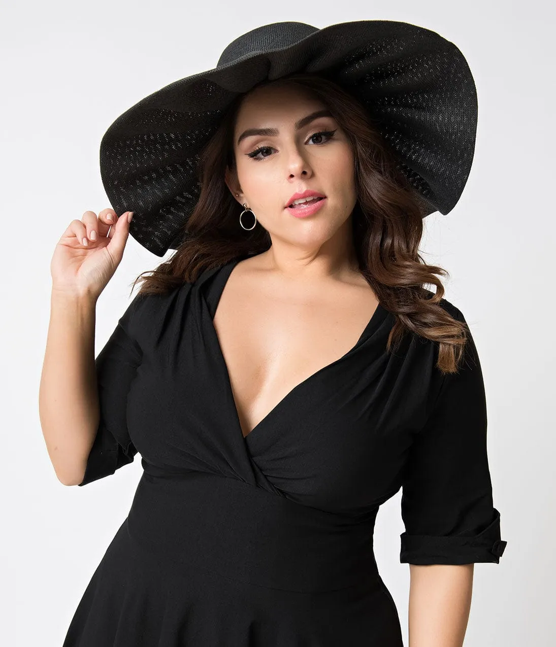 Black Woven Pleated Sun Hat With Bow sold by Unique Vintage