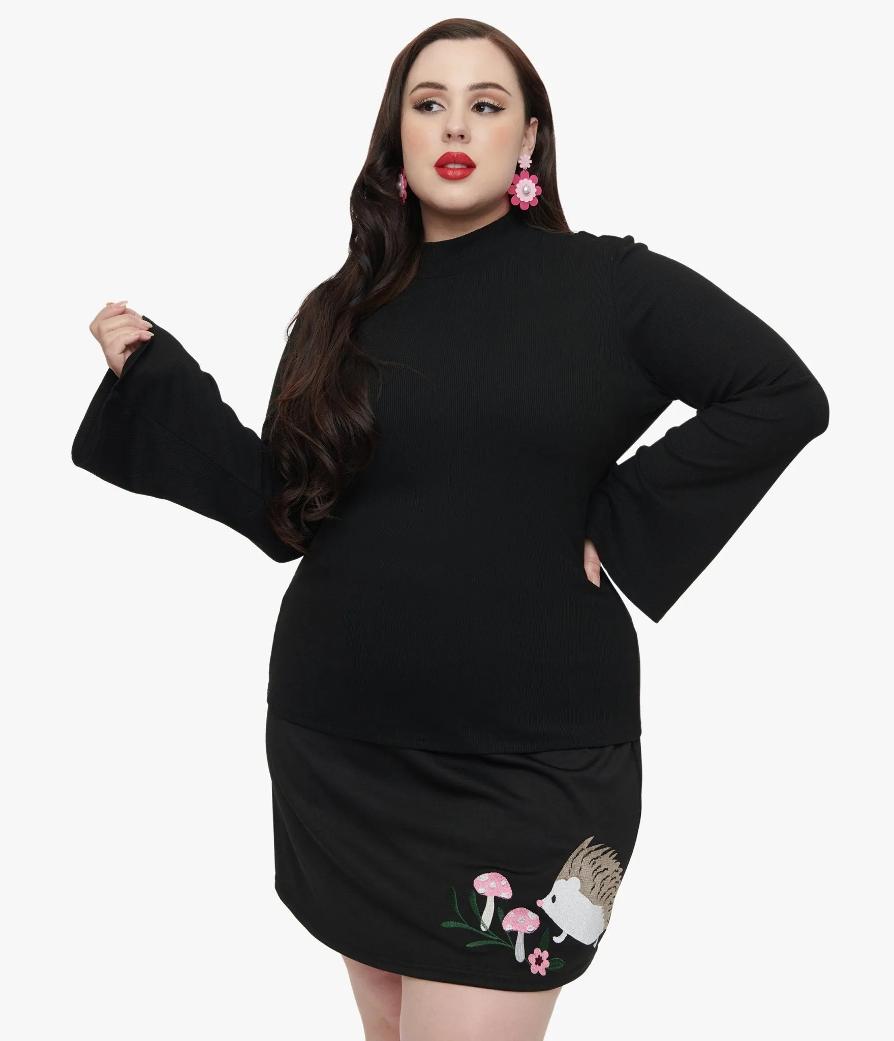 Smak Parlour Plus Size 1960s Black Mock Neck Bell Sleeve Top sold by Unique Vintage product image thumbnail 3