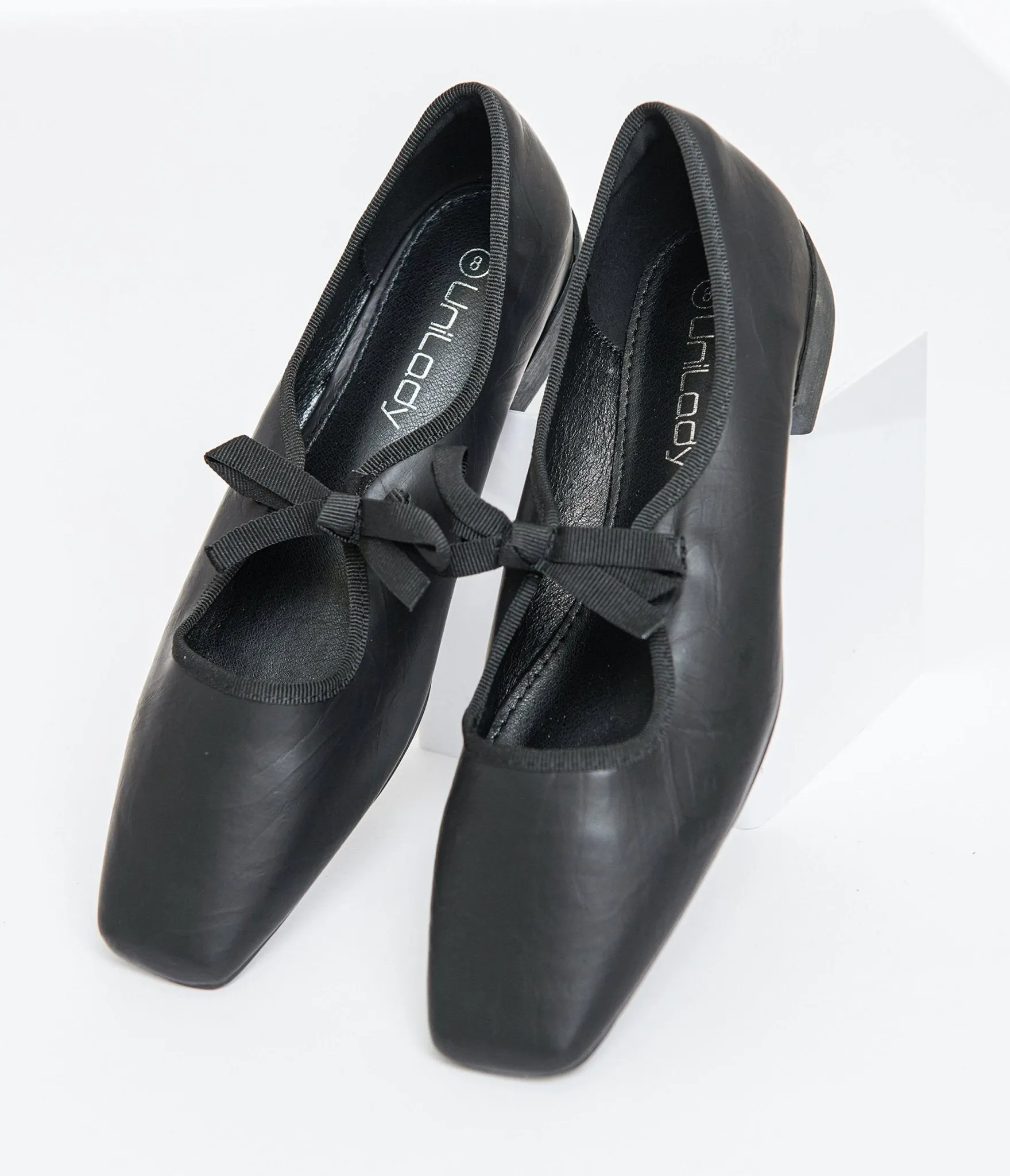 1960s Black Leatherette Bow Strap Flats sold by Unique Vintage product image thumbnail 3