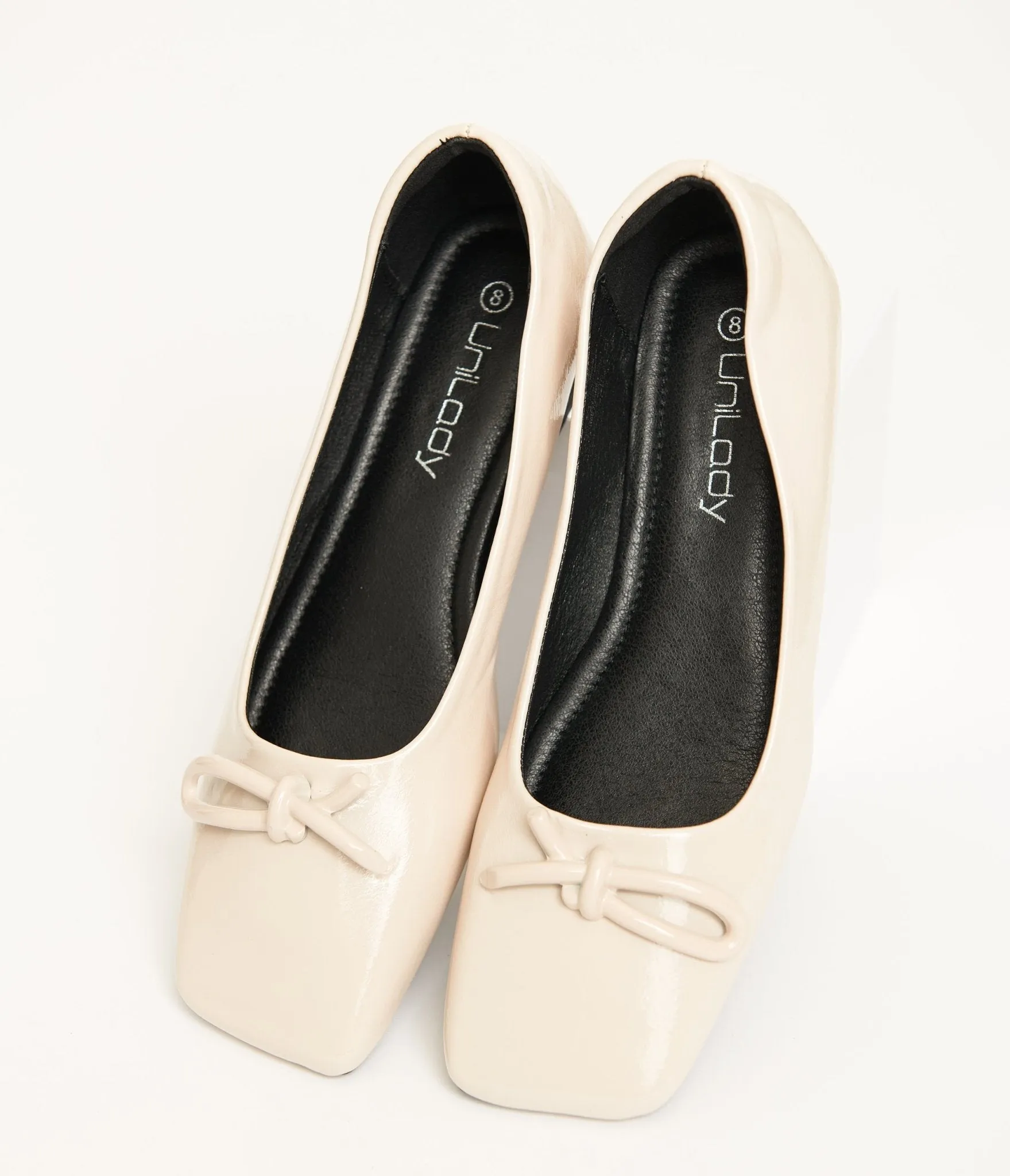 1960s Beige Bow Patent Leatherette Flats sold by Unique Vintage product image thumbnail 3