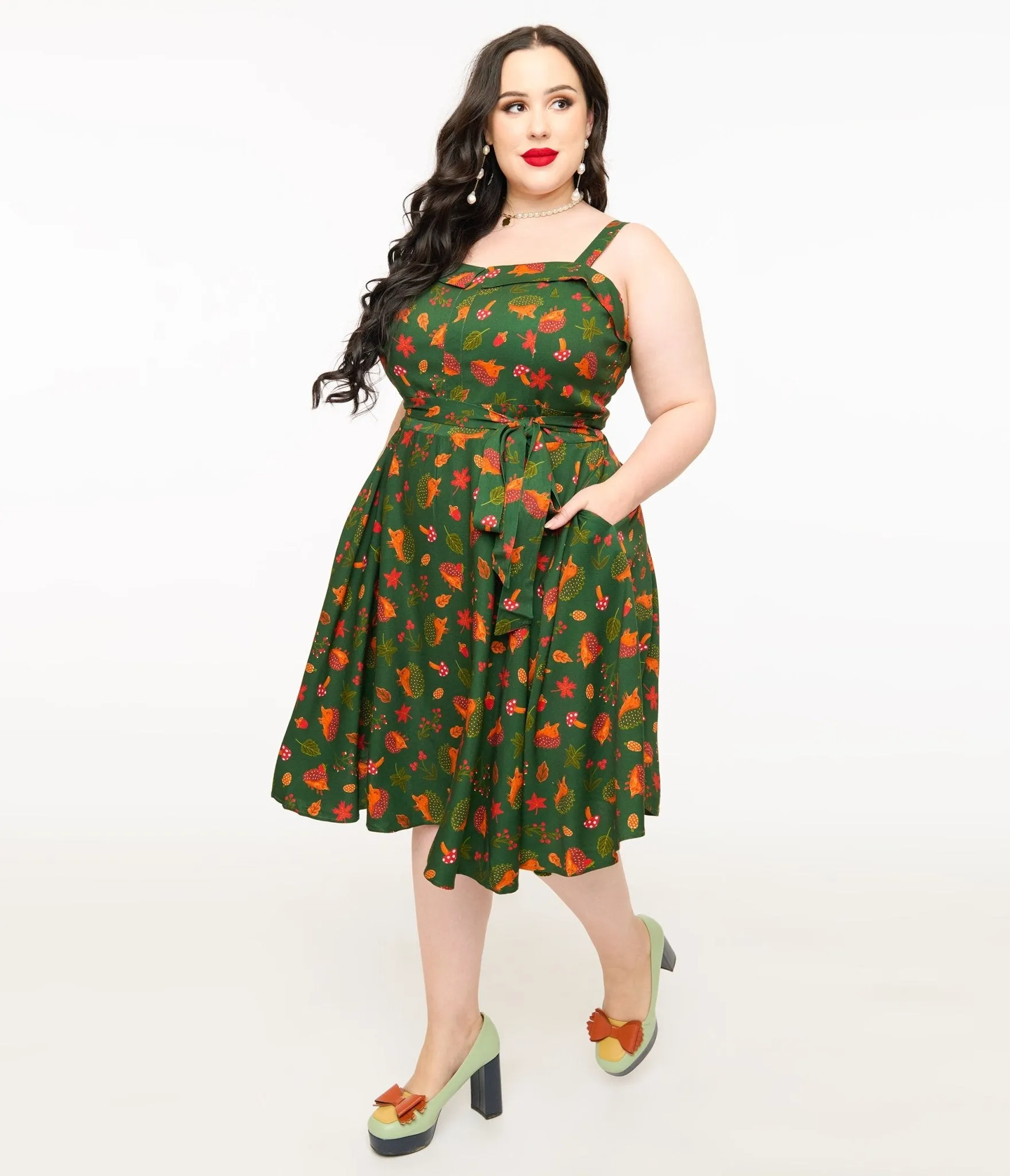 Miss Lulo Plus Size 1950s Green Hedgehog Forest Print Kyla Fit & Flare Dress sold by Unique Vintage product image thumbnail 3