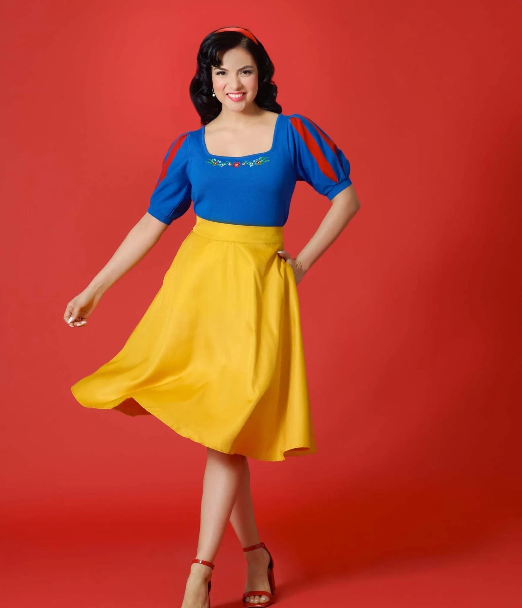 Disney's Snow White Collection by Unique Vintage Royal Blue & Red Short Sleeve Sweater sold by Unique Vintage product image thumbnail 4