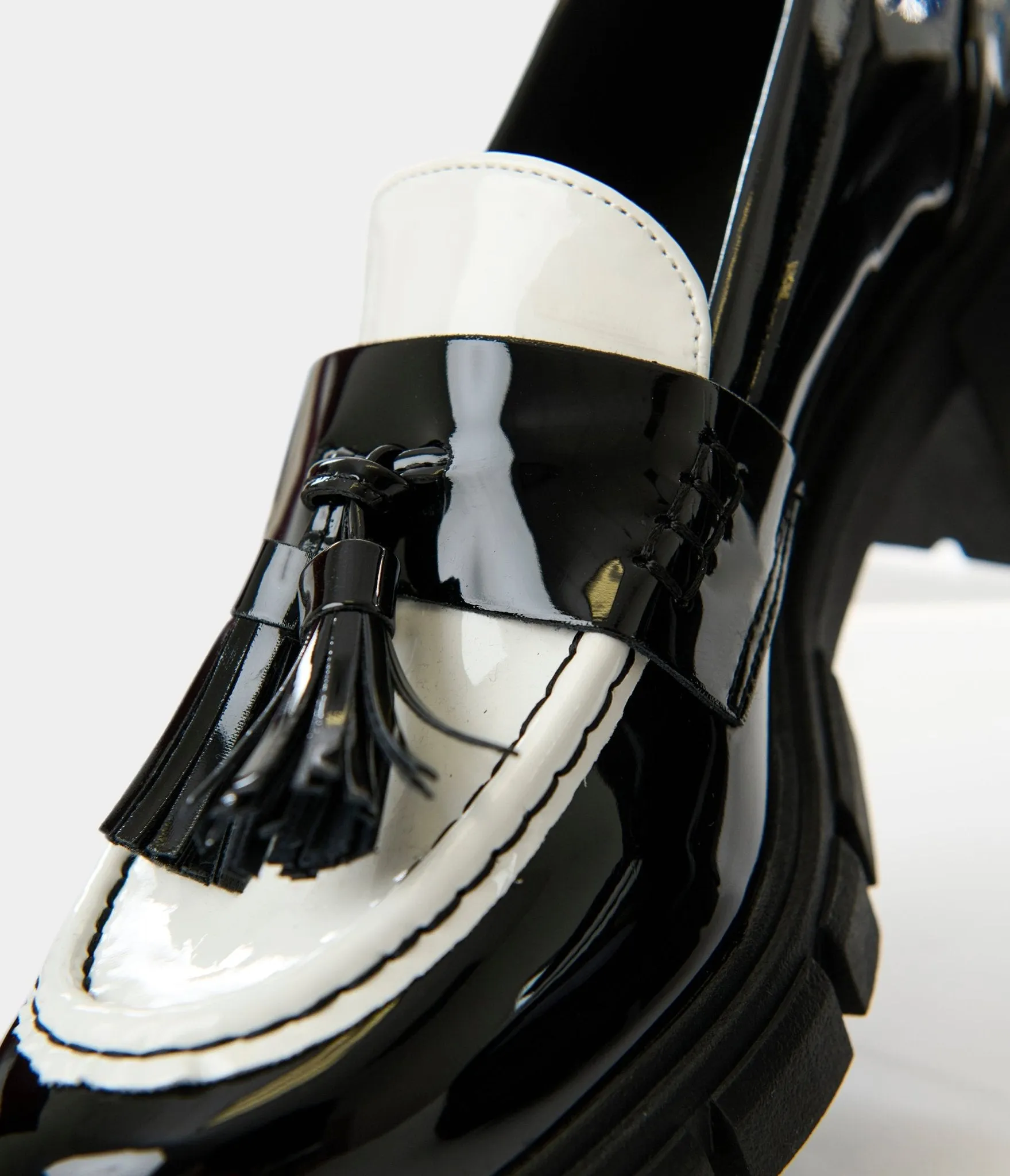 Black & White Patent Leatherette Oxford Shoes sold by Unique Vintage product image thumbnail 2