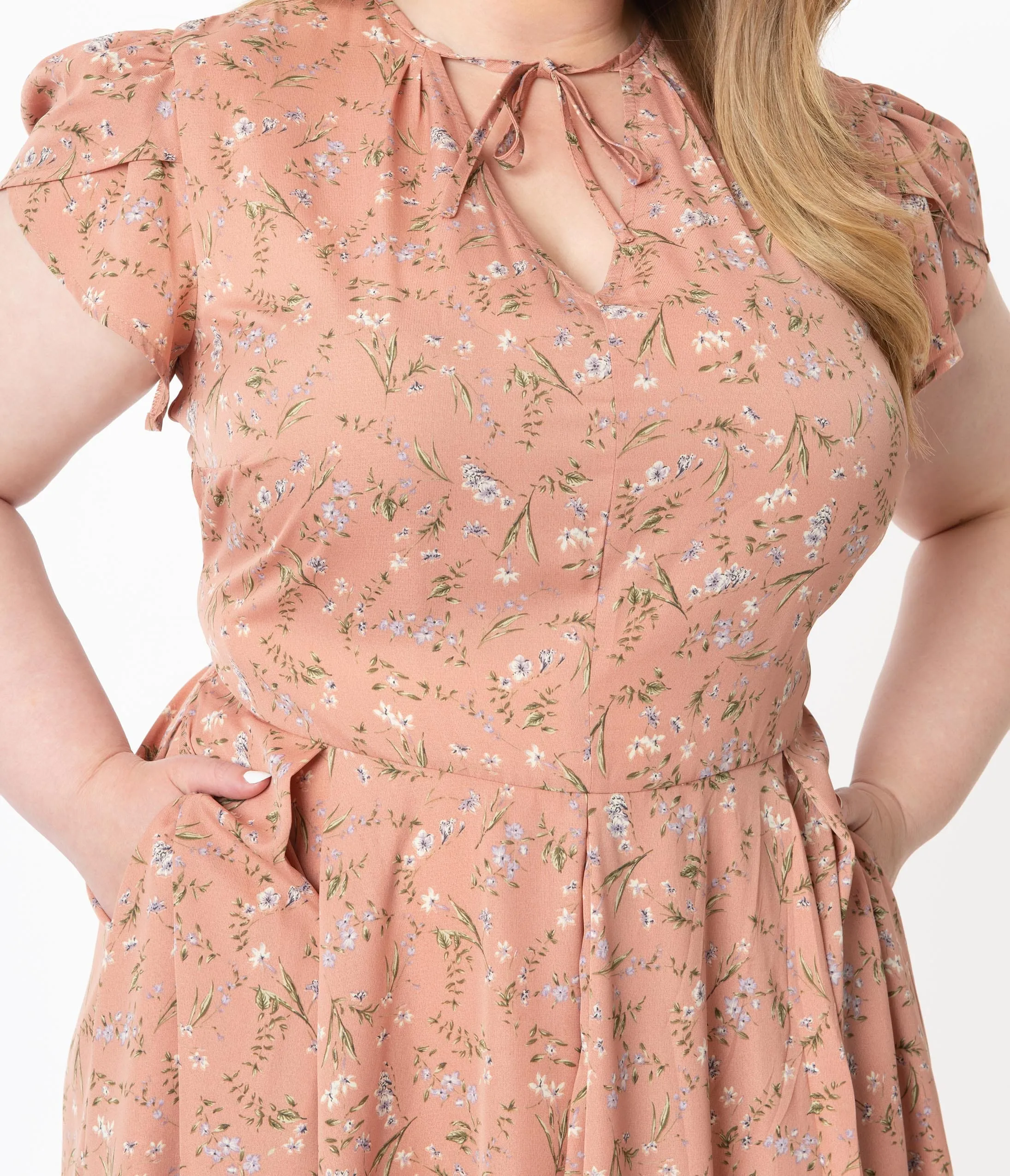 Unique Vintage Plus Size 1940s Dusty Pink & Ivory Floral Dahlia Swing Dress sold by Unique Vintage product image thumbnail 2