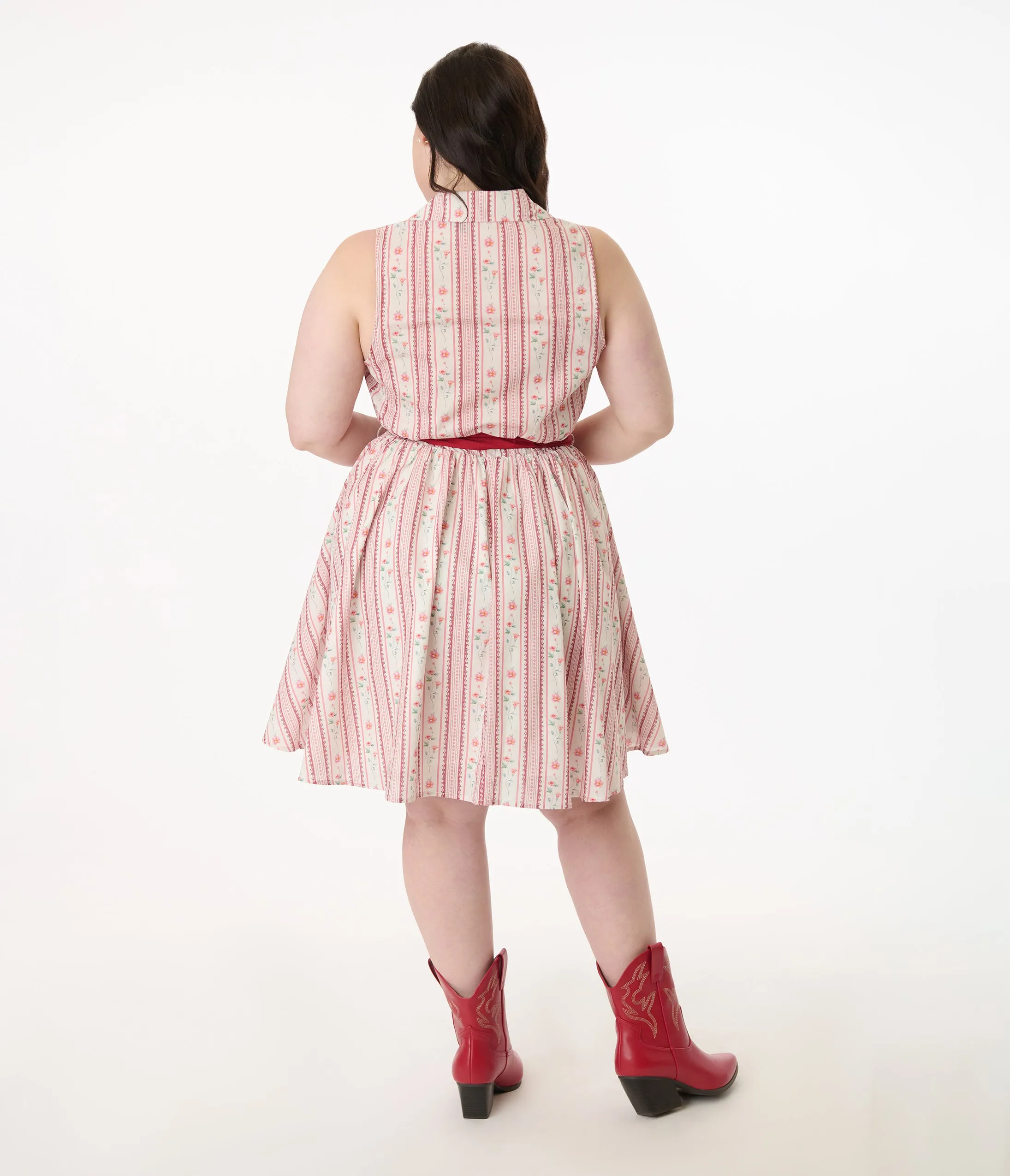 Smak Parlour Plus Size Pink Rose Wallpaper Print Cotton Flare Dress sold by Unique Vintage product image thumbnail 3