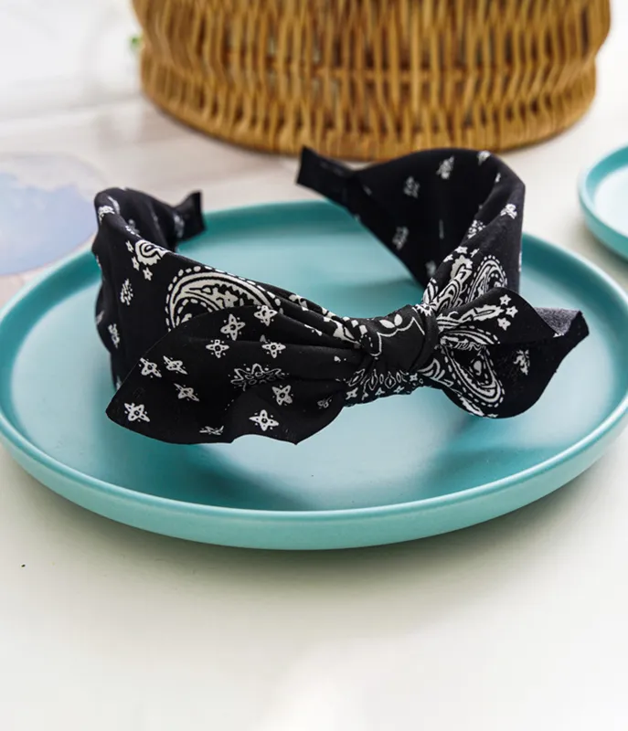 Black & White Cashew Nut Flower Wide Headband sold by Unique Vintage