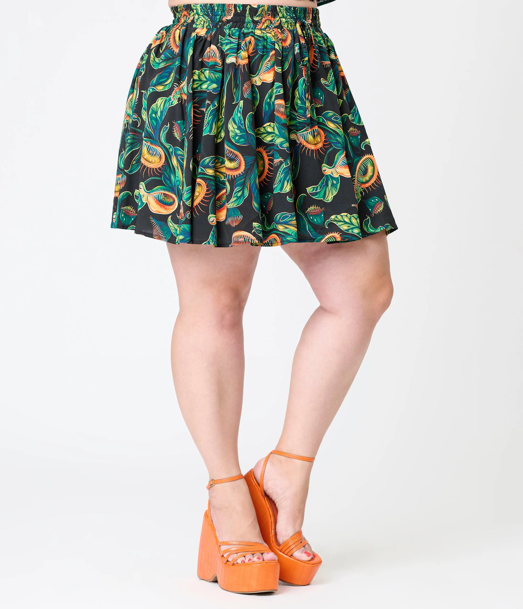 Unique Vintage Plus Size Black & Green Venus Flytrap Print Daryl Skort sold by Unique Vintage product image thumbnail 2
