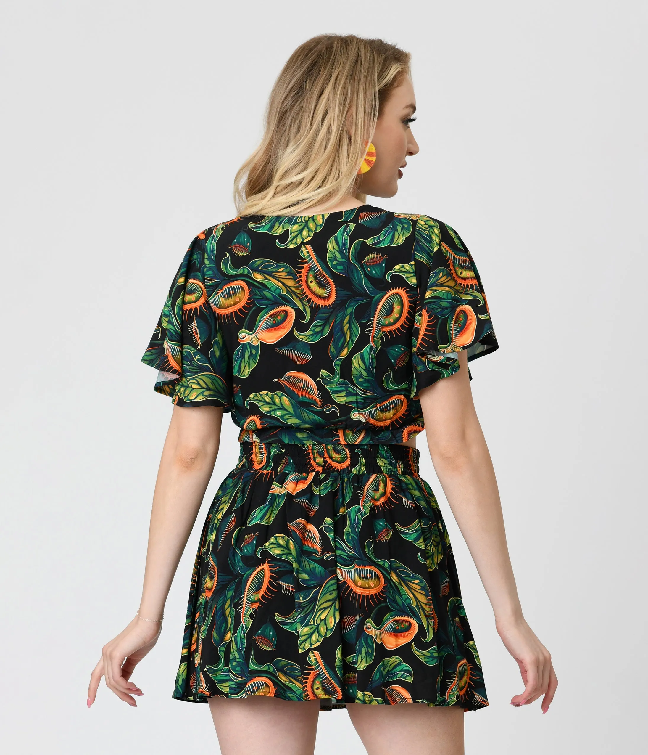 Unique Vintage Black & Green Venus Flytrap Print Dottie Crop Top sold by Unique Vintage product image thumbnail 2