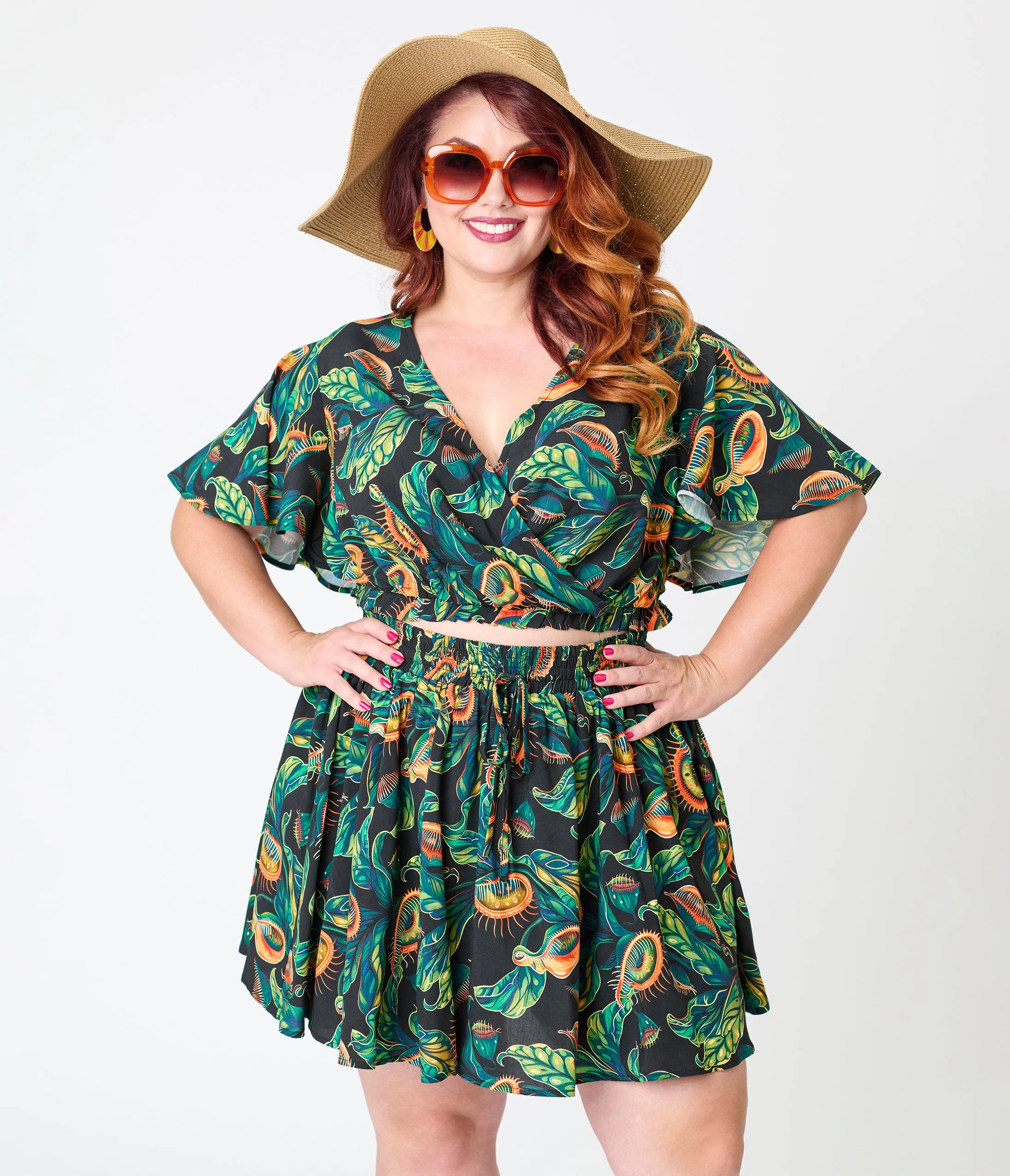 Unique Vintage Plus Size Black & Green Venus Flytrap Print Dottie Crop Top sold by Unique Vintage