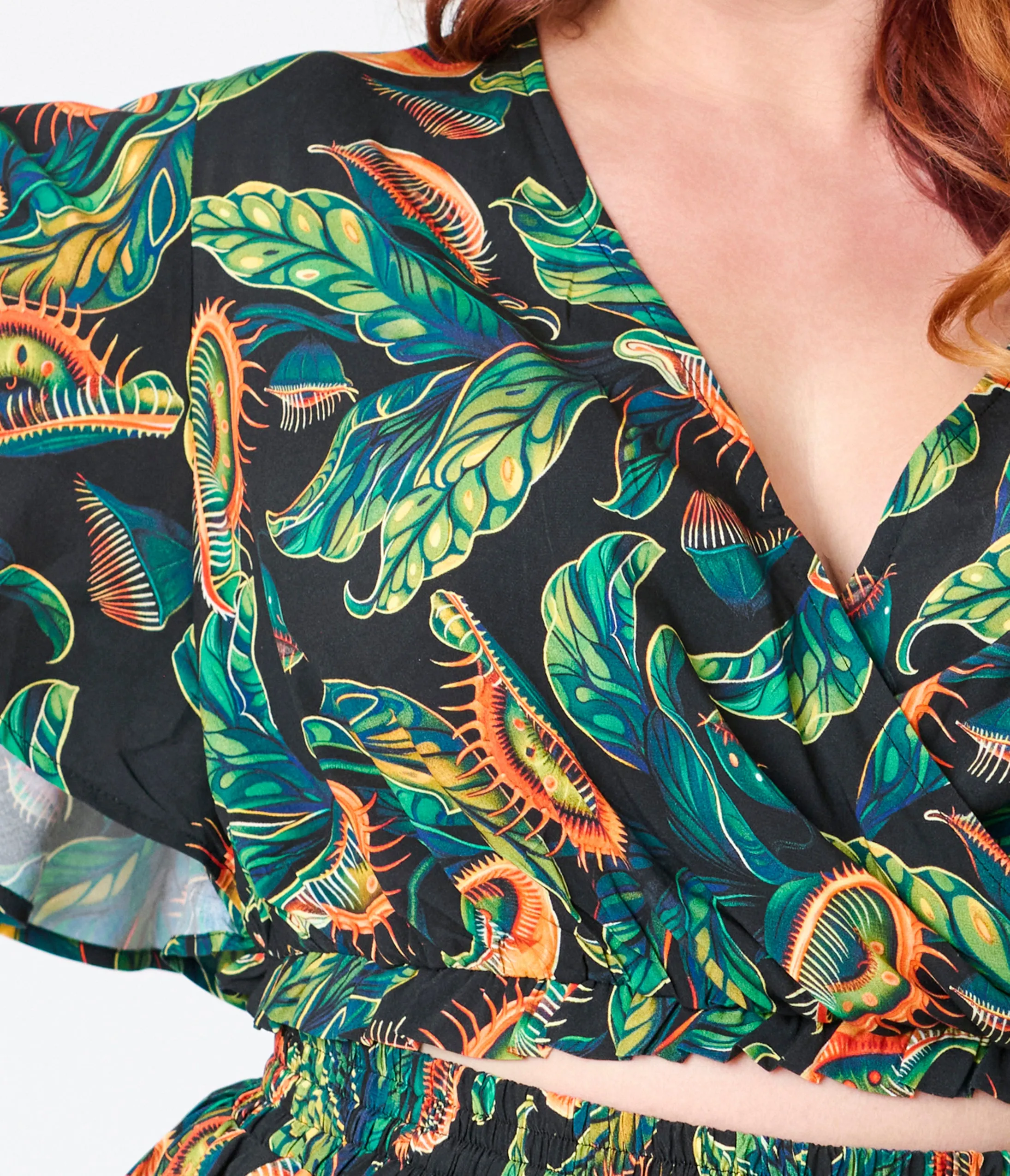 Unique Vintage Plus Size Black & Green Venus Flytrap Print Dottie Crop Top sold by Unique Vintage product image thumbnail 4