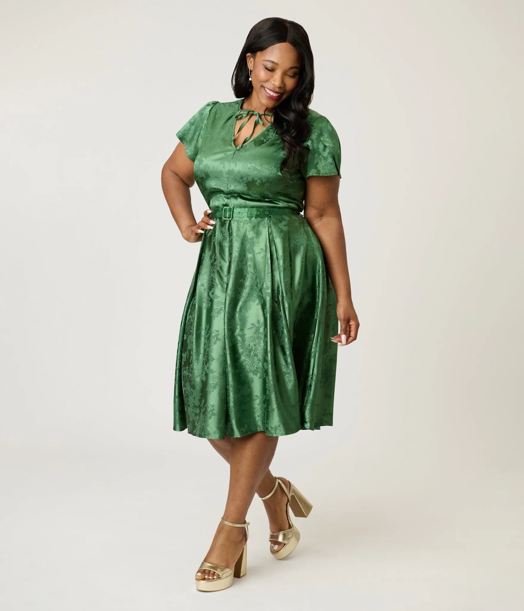 Unique Vintage Plus Size Emerald Green Floral Print Dahlia Swing Dress sold by Unique Vintage product image thumbnail 4