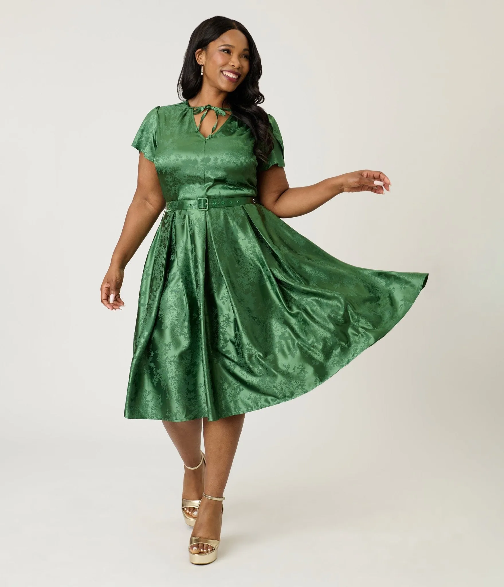 Unique Vintage Plus Size Emerald Green Floral Print Dahlia Swing Dress sold by Unique Vintage