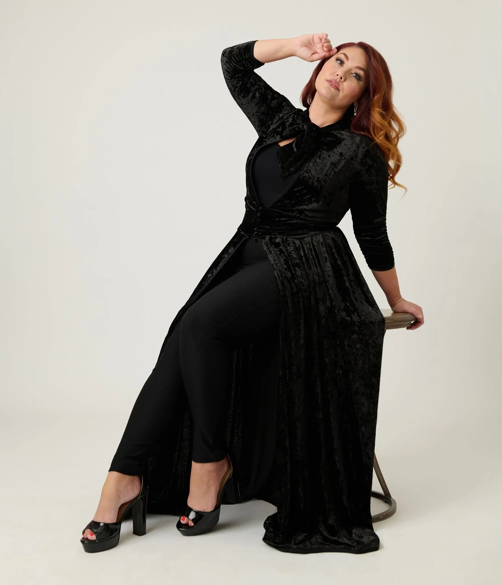Unique Vintage Plus Size Black Crushed Velvet Starlet Duster sold by Unique Vintage product image thumbnail 5