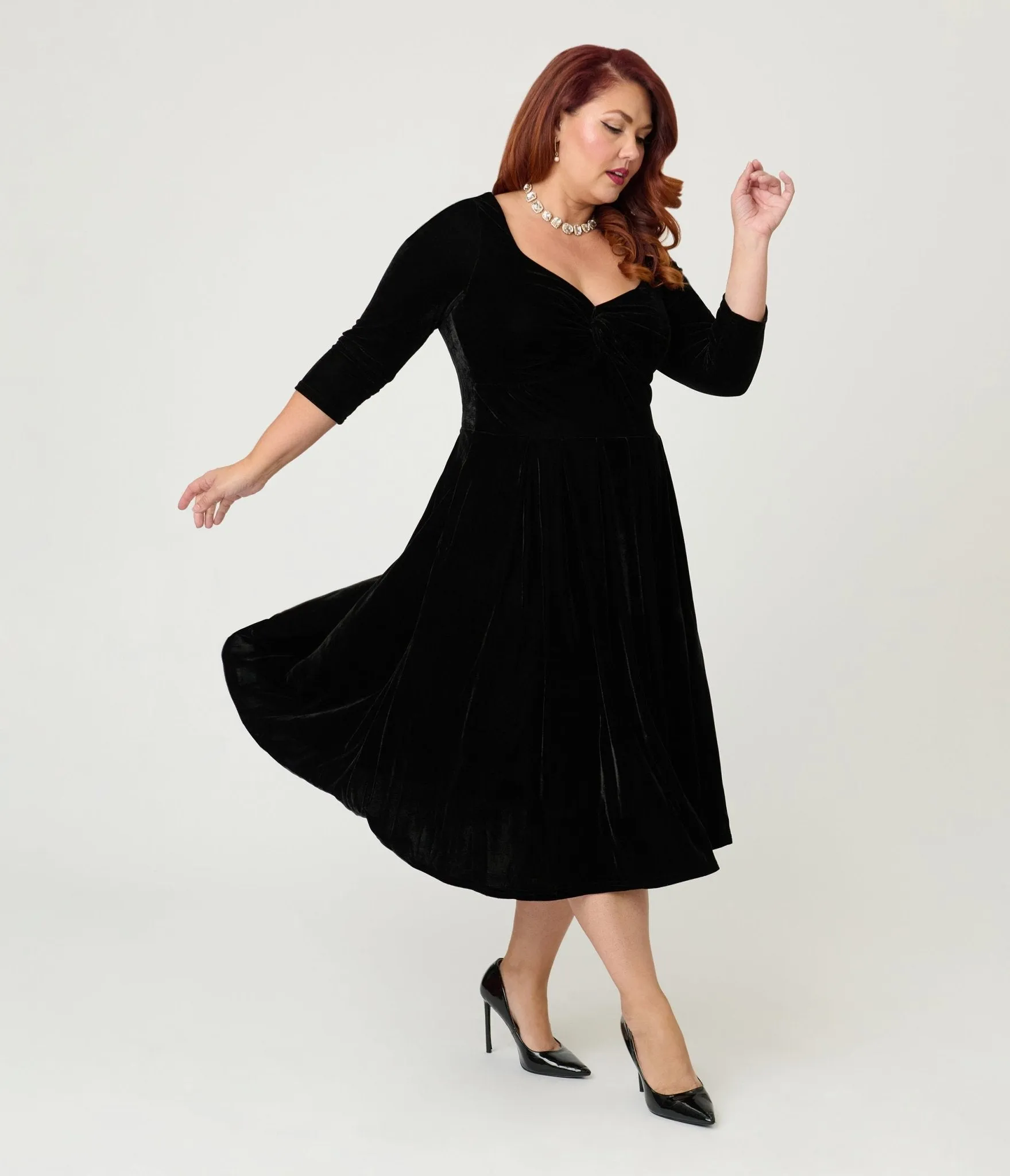 Unique Vintage Plus Size Black Velvet Front Twist Swing Dress sold by Unique Vintage product image thumbnail 4