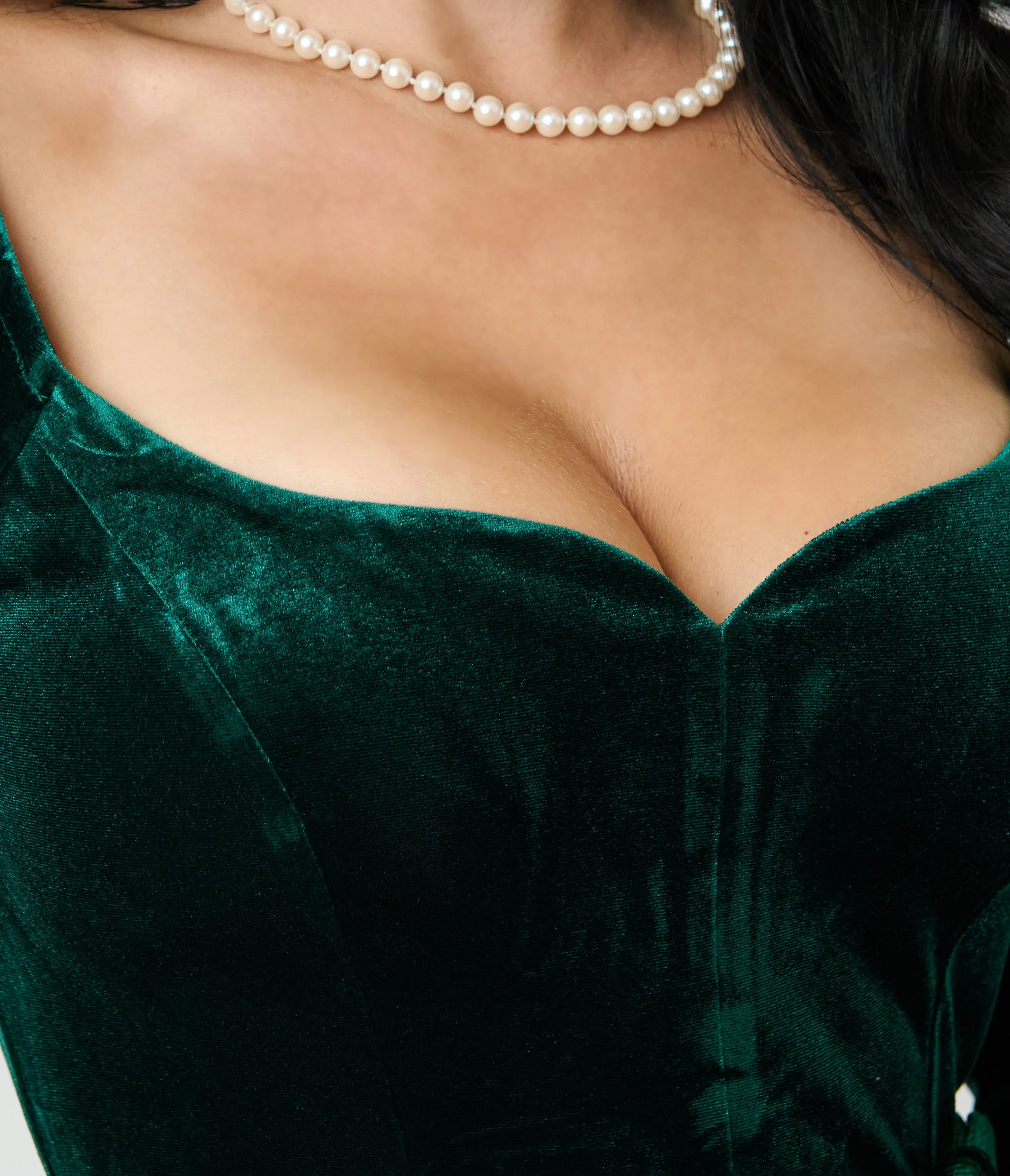 Unique Vintage Emerald Velvet Sweetheart Swing Dress sold by Unique Vintage product image thumbnail 4