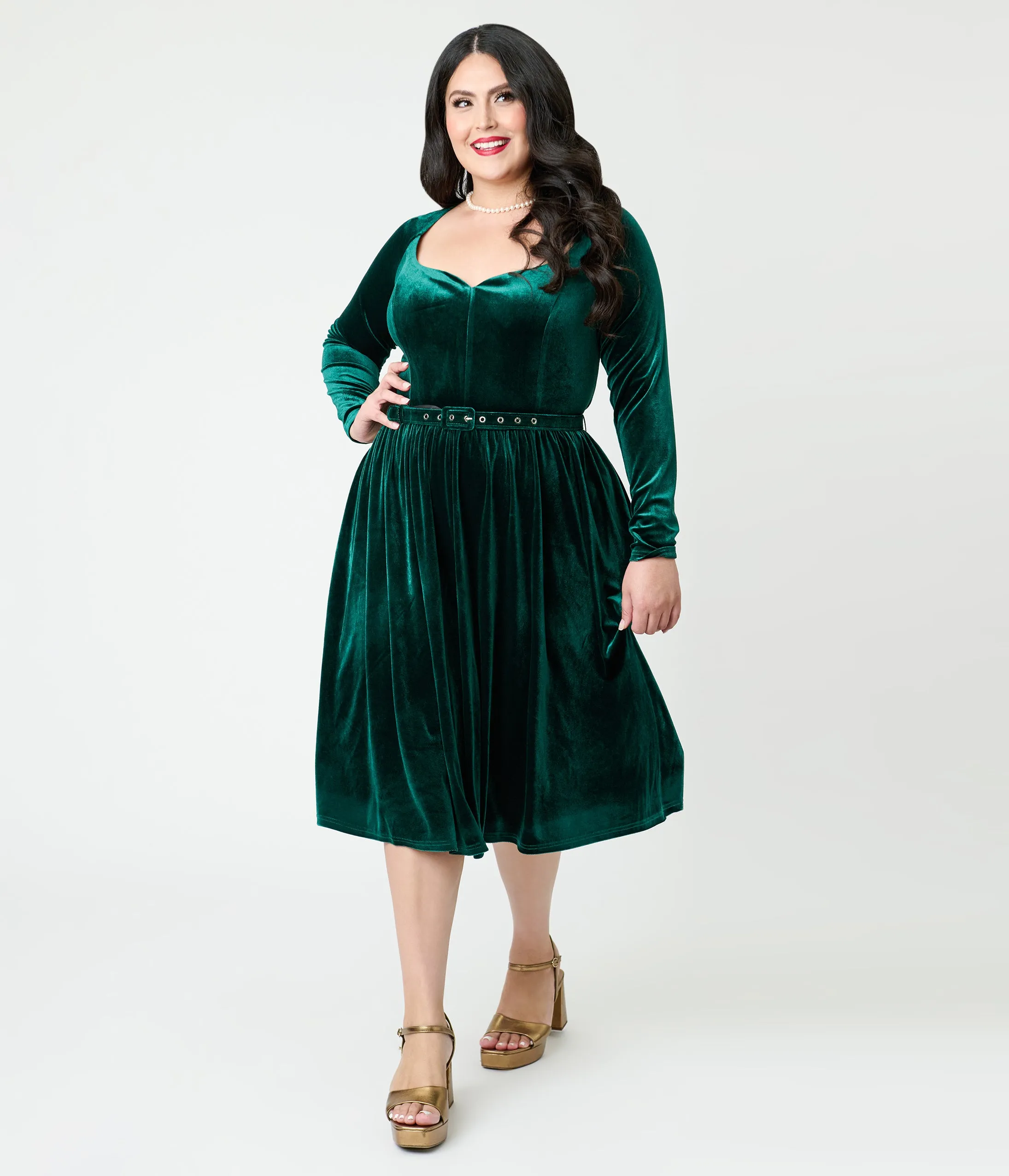 Unique Vintage Plus Size Emerald Velvet Sweetheart Swing Dress sold by Unique Vintage product image thumbnail 3