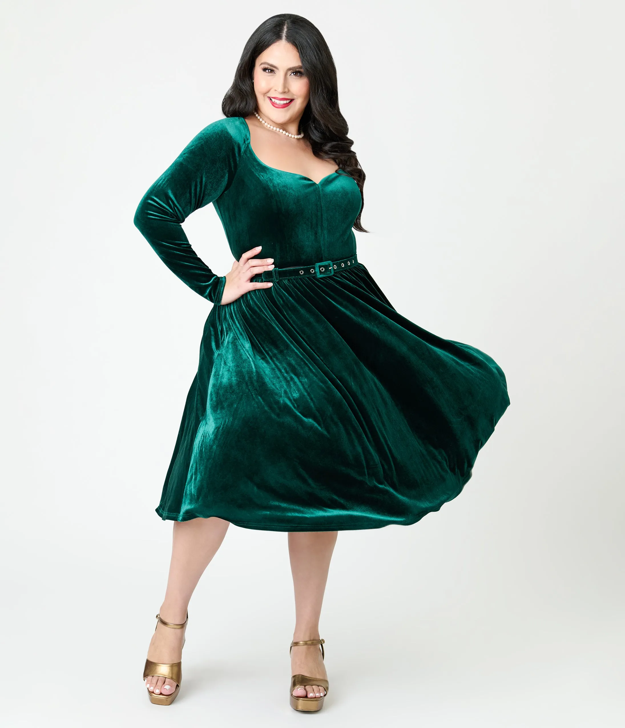 Unique Vintage Plus Size Emerald Velvet Sweetheart Swing Dress sold by Unique Vintage