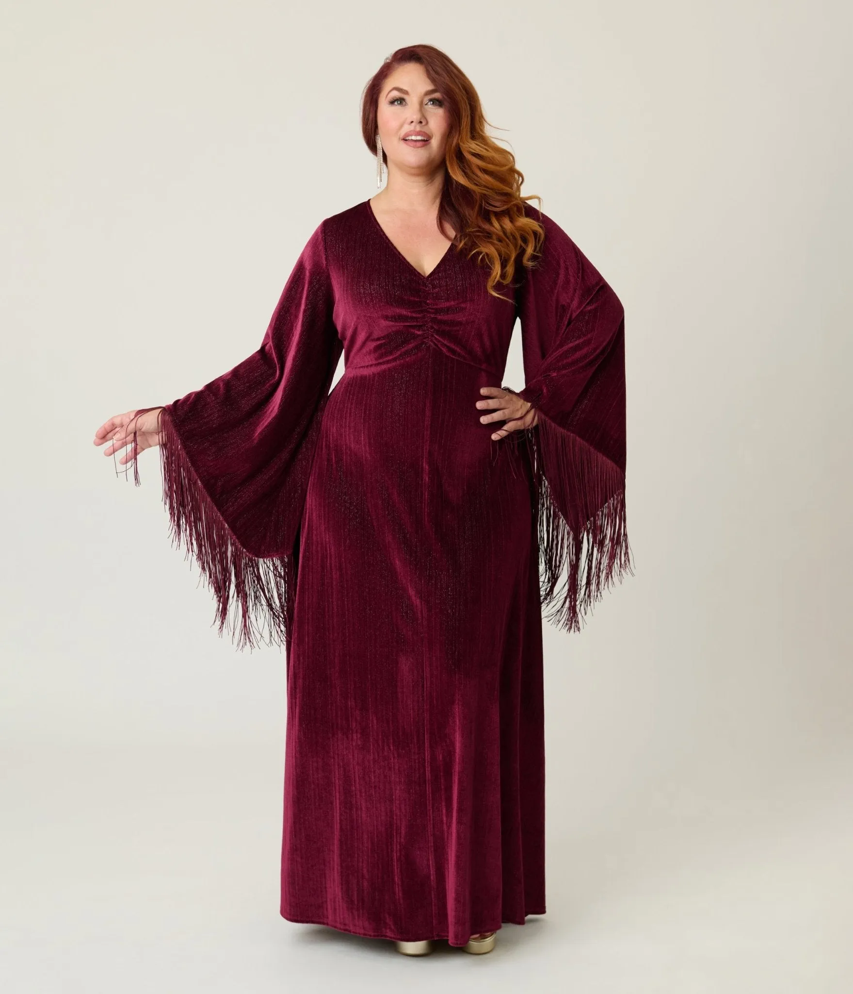 Smak Parlour Plus Size Burgundy Glitter Velvet Fringe Sleeve Stevie Maxi Dress sold by Unique Vintage product image thumbnail 3