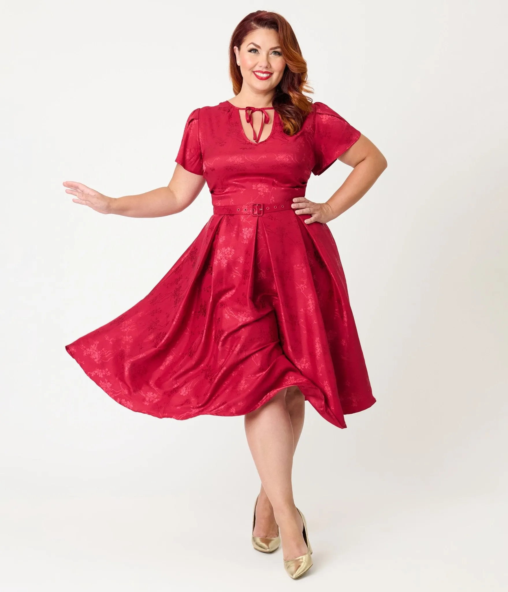 Unique Vintage Plus Size Burgundy Floral Print Dahlia Swing Dress sold by Unique Vintage product image thumbnail 3