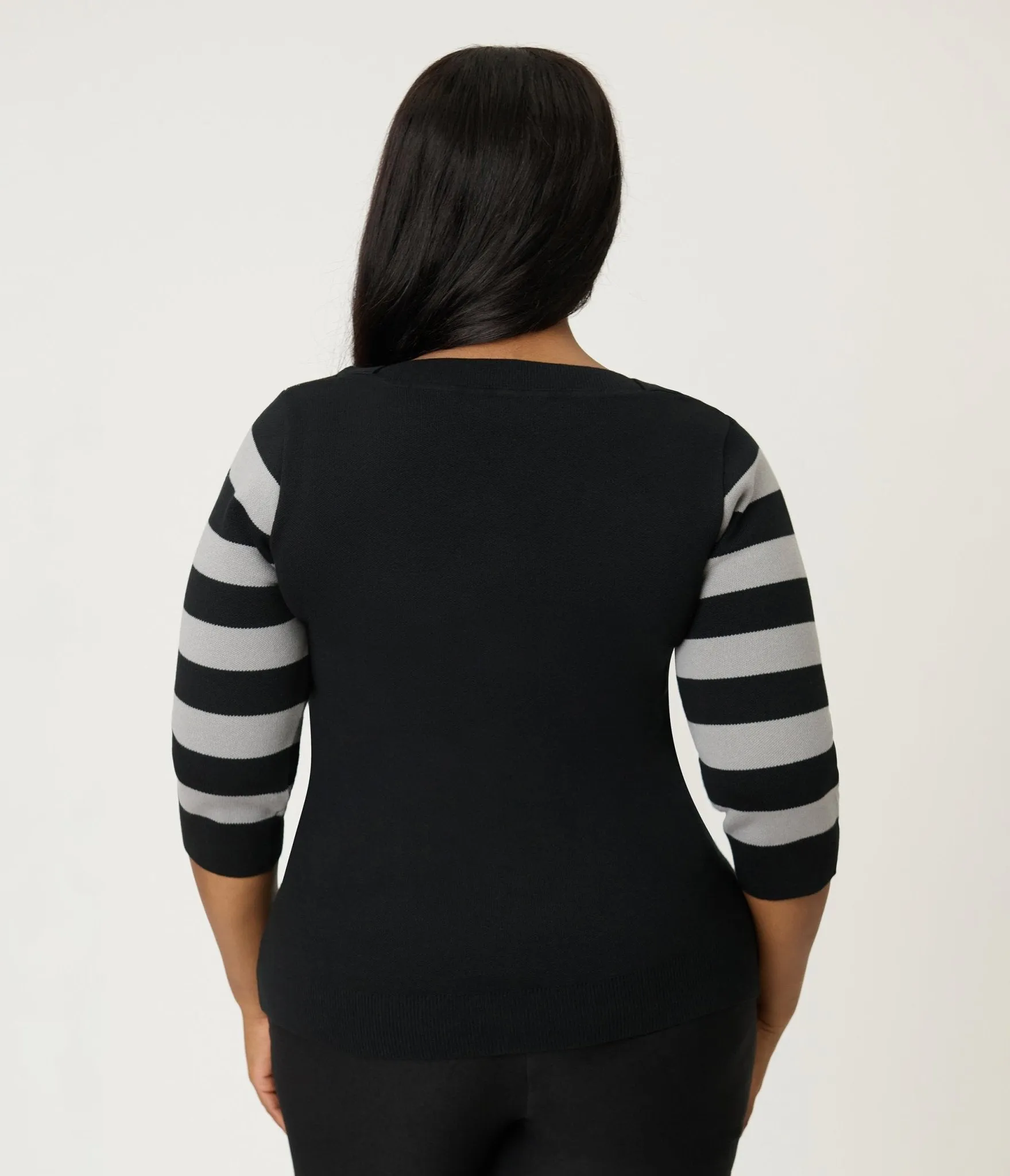 Unique Vintage Plus Size Black & Raccoon Sleeve Minou Sweater sold by Unique Vintage product image thumbnail 2