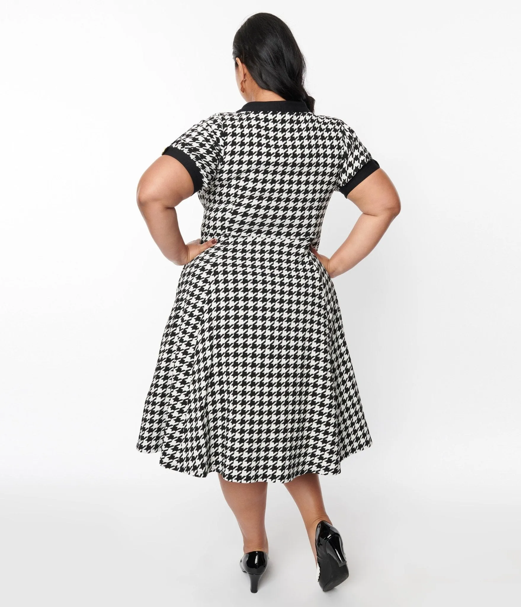 Unique Vintage Plus Size Ivory & Black Houndstooth Swing Dress sold by Unique Vintage product image thumbnail 2