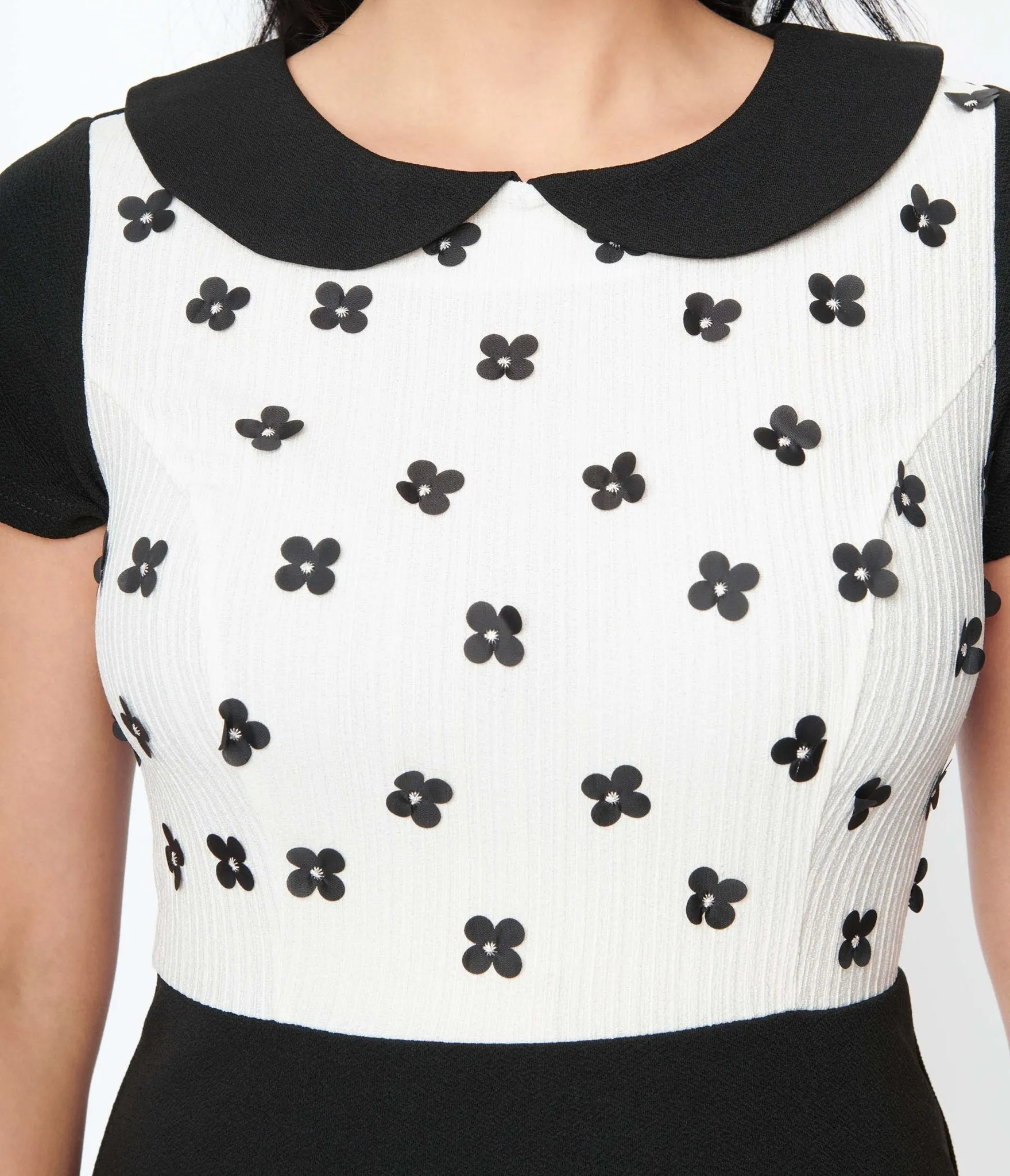 Voodoo Vixen Cream & Black Floral Contrast Shift Dress sold by Unique Vintage product image thumbnail 2