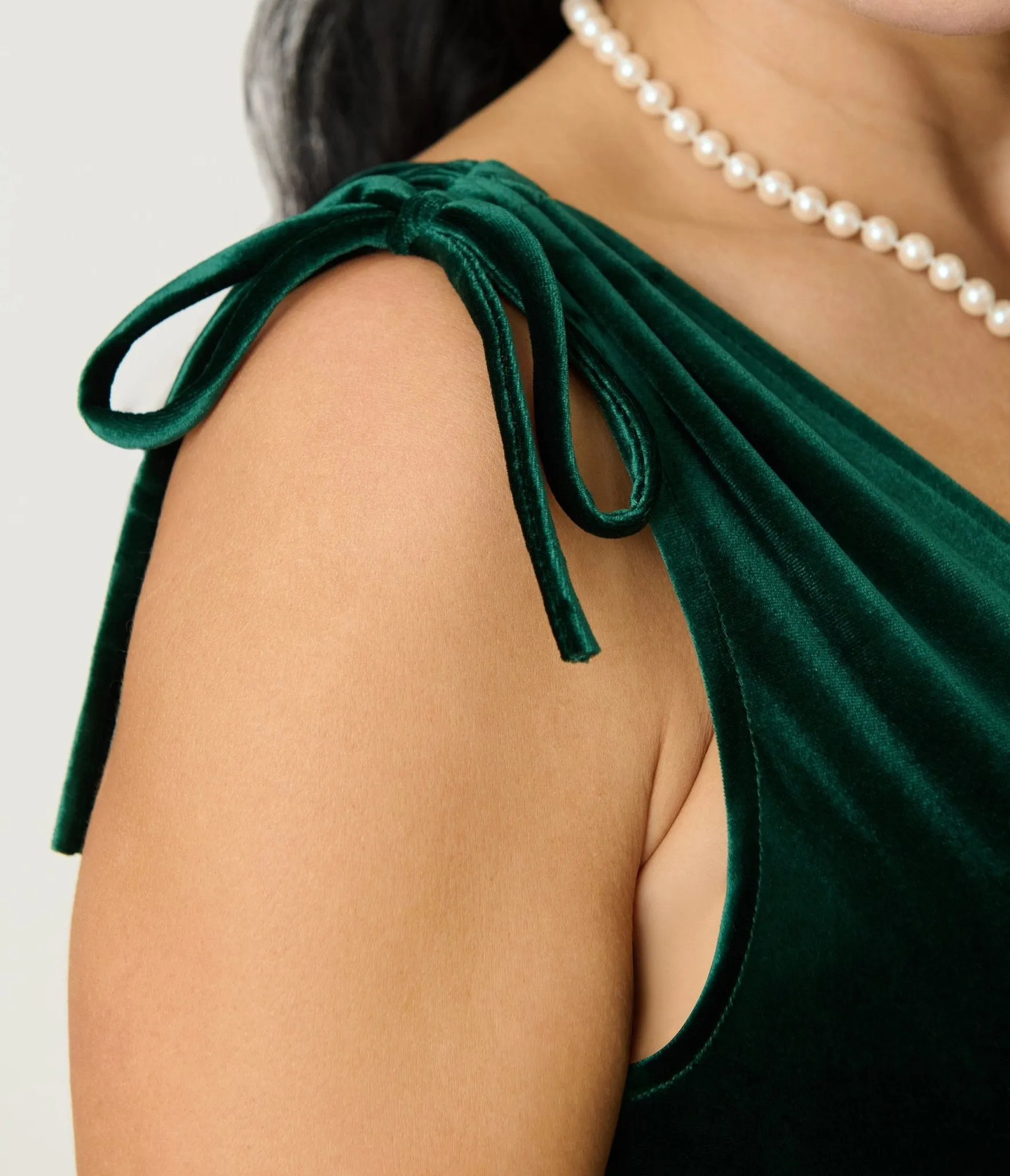 Green Velvet Sleeveless Swing Dress sold by Unique Vintage product image thumbnail 5